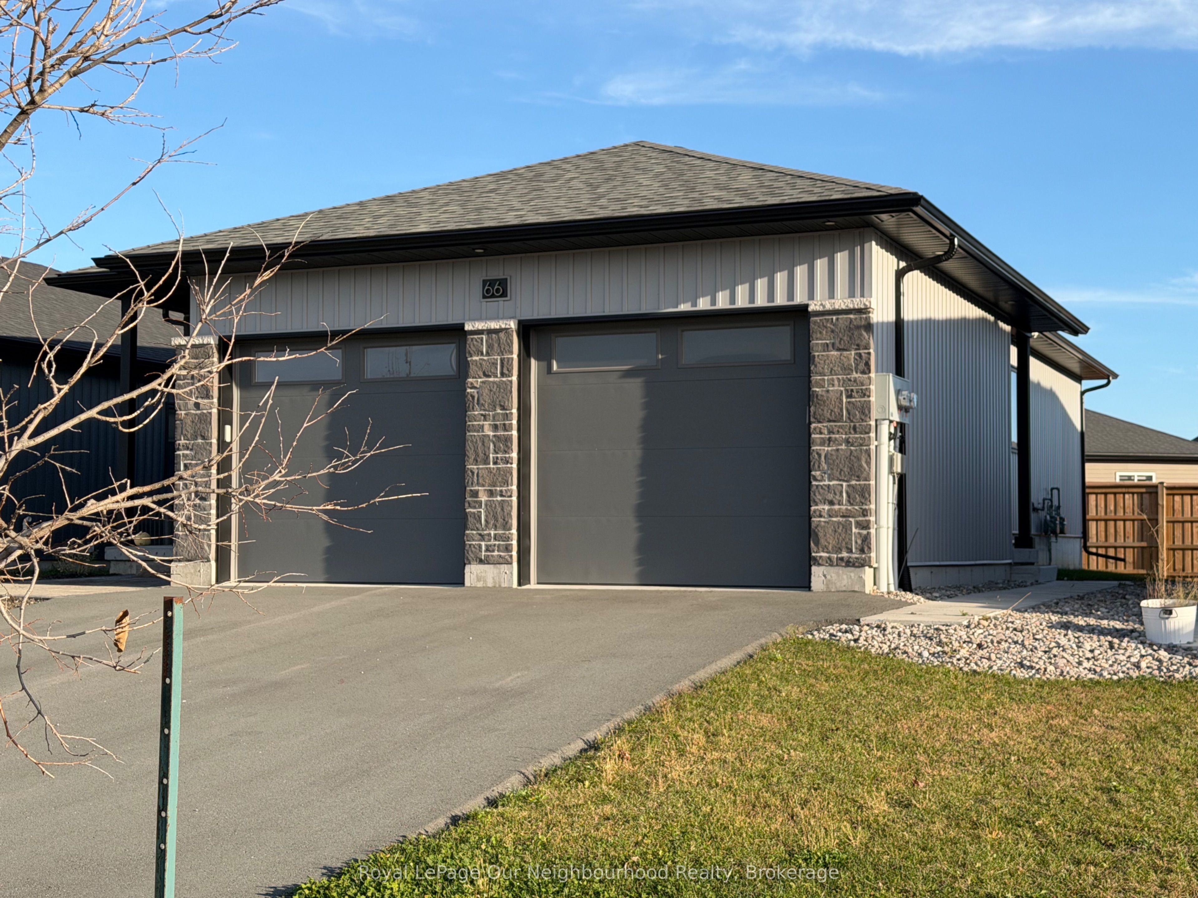 66 Hastings Park Drive B Property Photo 1