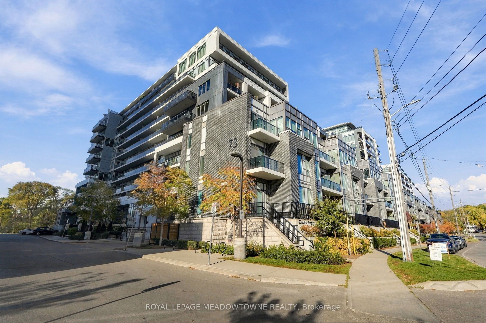 73 Arthur Street S 802 Property Photo 1