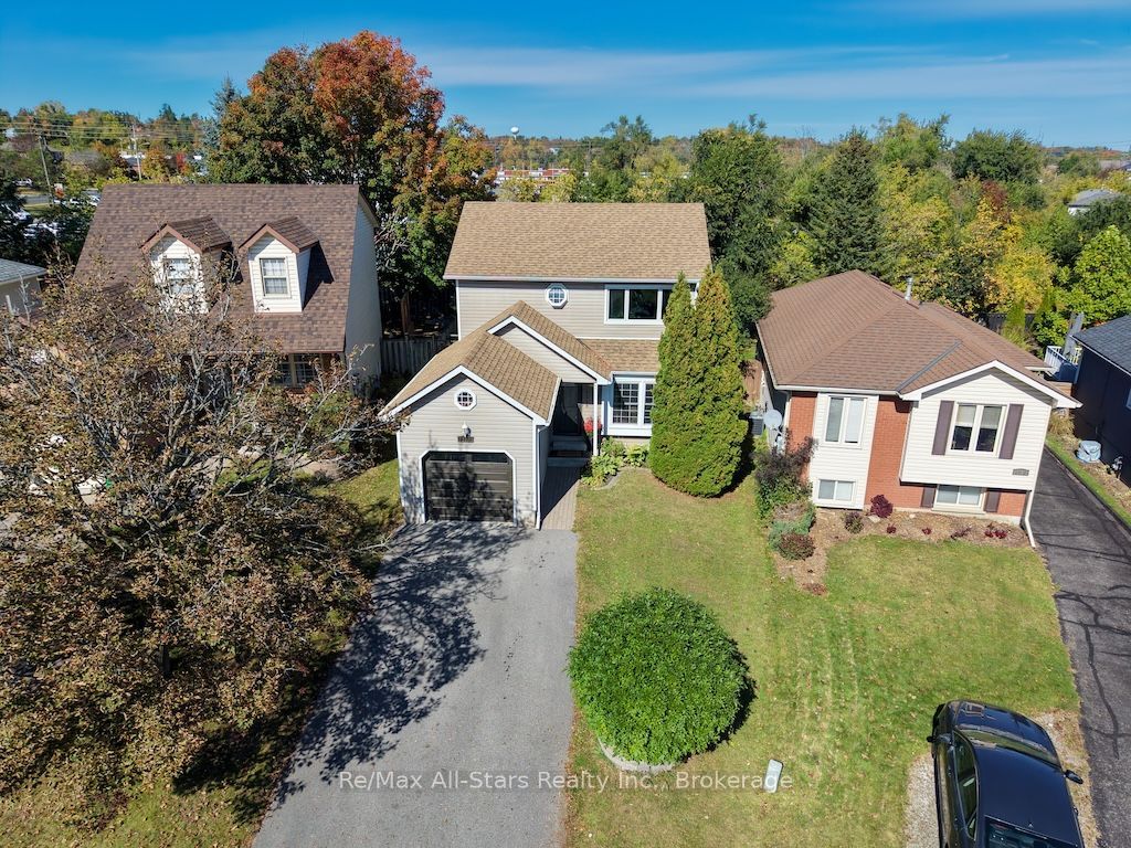 1118 Huntington Circle Property Photo 1