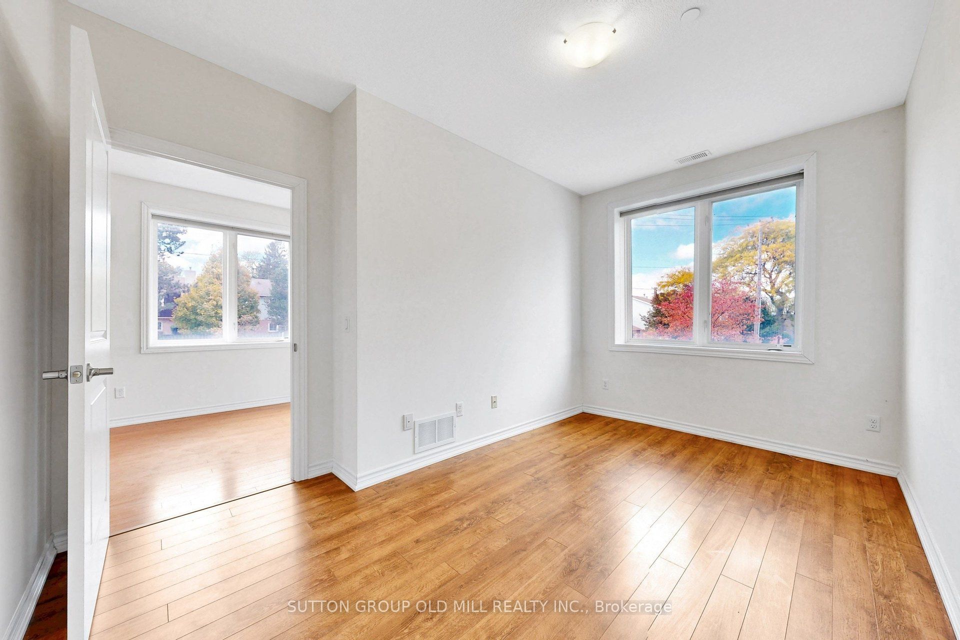 95 Wilson St Street W 102 Property Photo 25