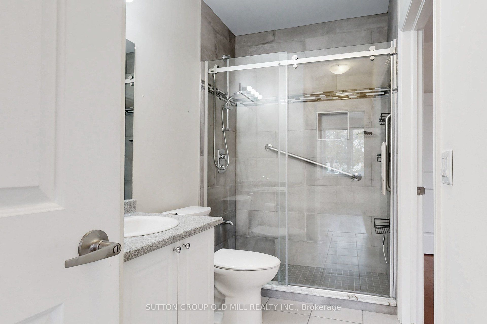 95 Wilson St Street W 102 Property Photo 28