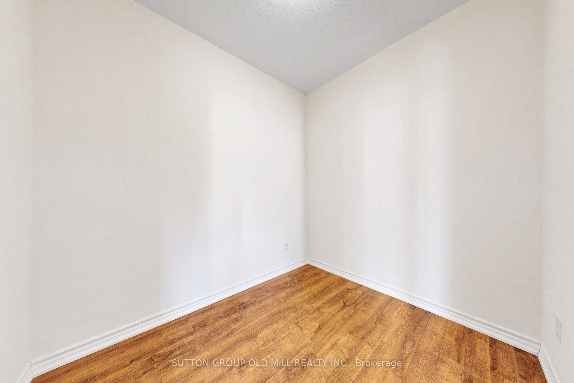 95 Wilson St Street W 102 Property Photo 29