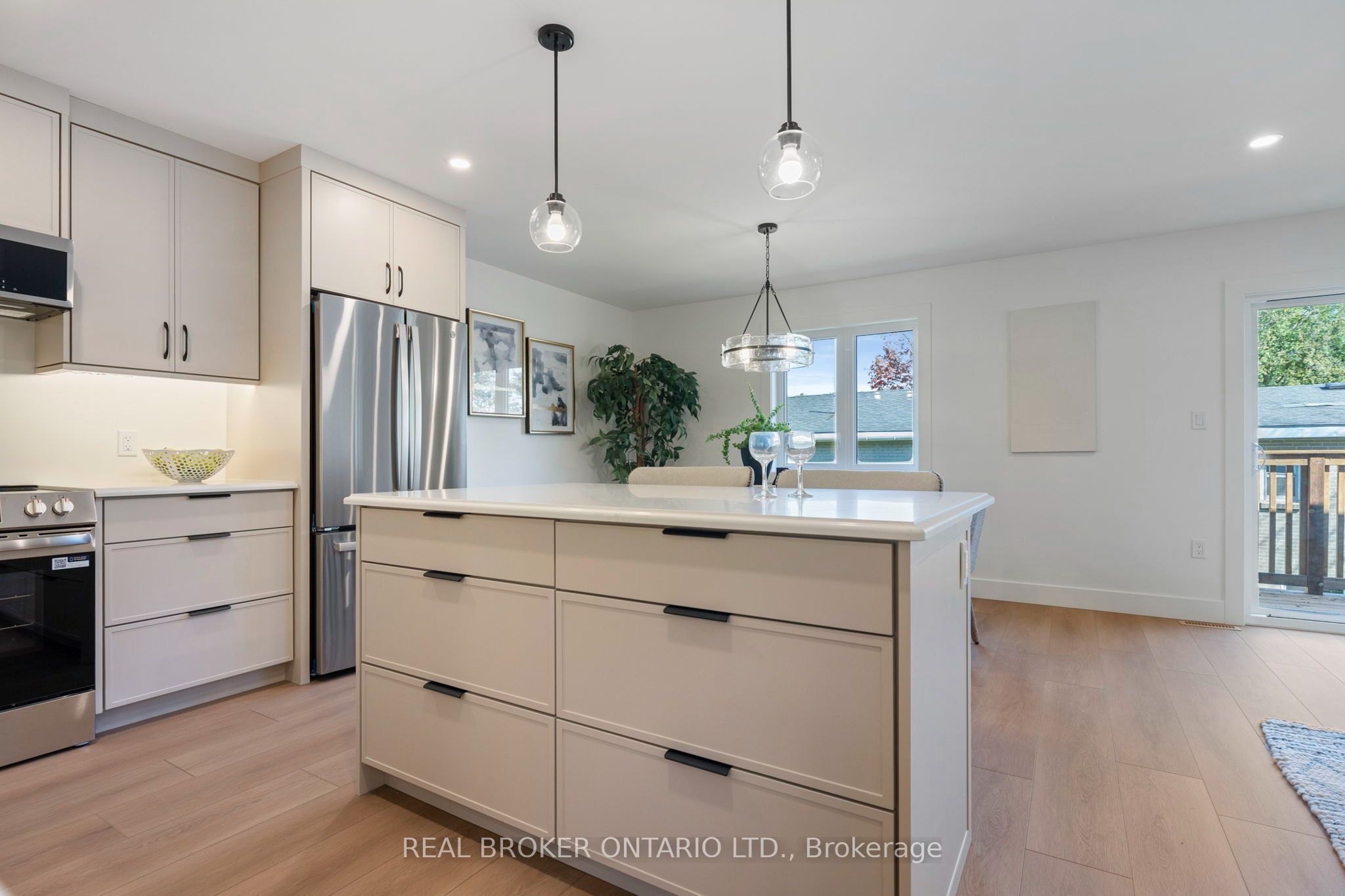 157 Davis Street 1 Property Photo 10