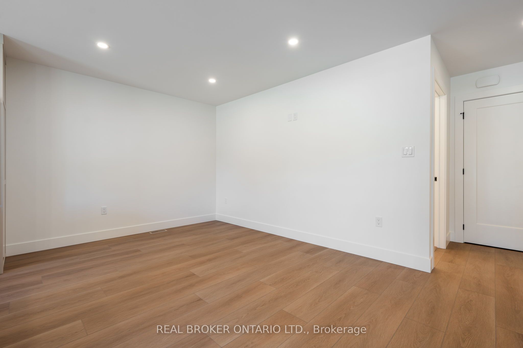 155 Davis Street 2 Property Photo 9
