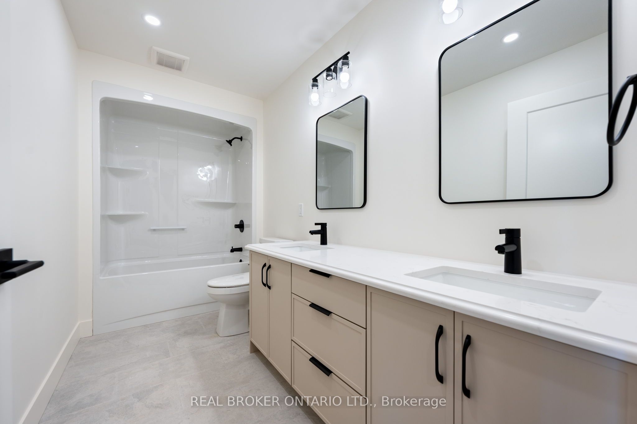 155 Davis Street 2 Property Photo 21