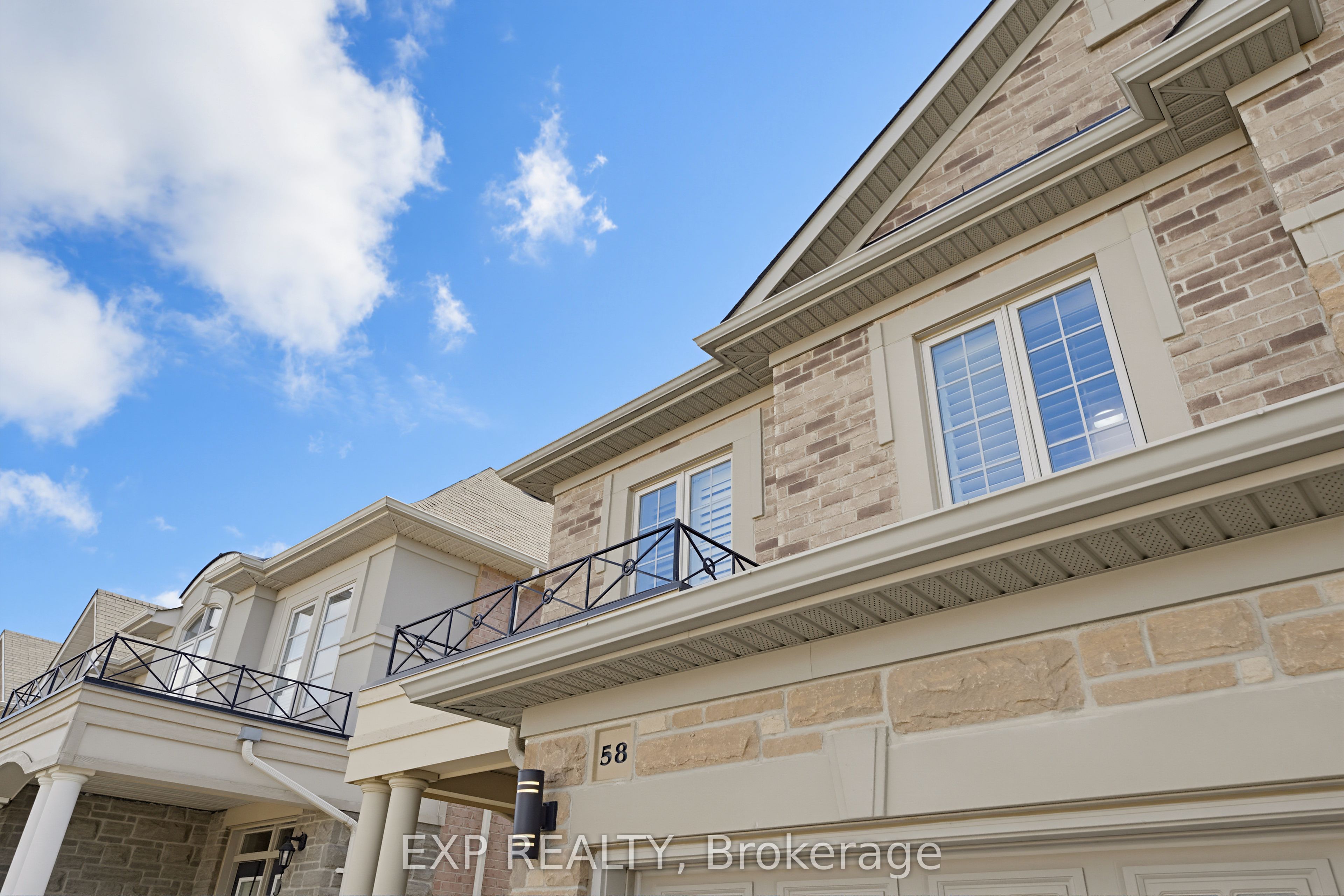 58 Summerberry Way Property Photo 6