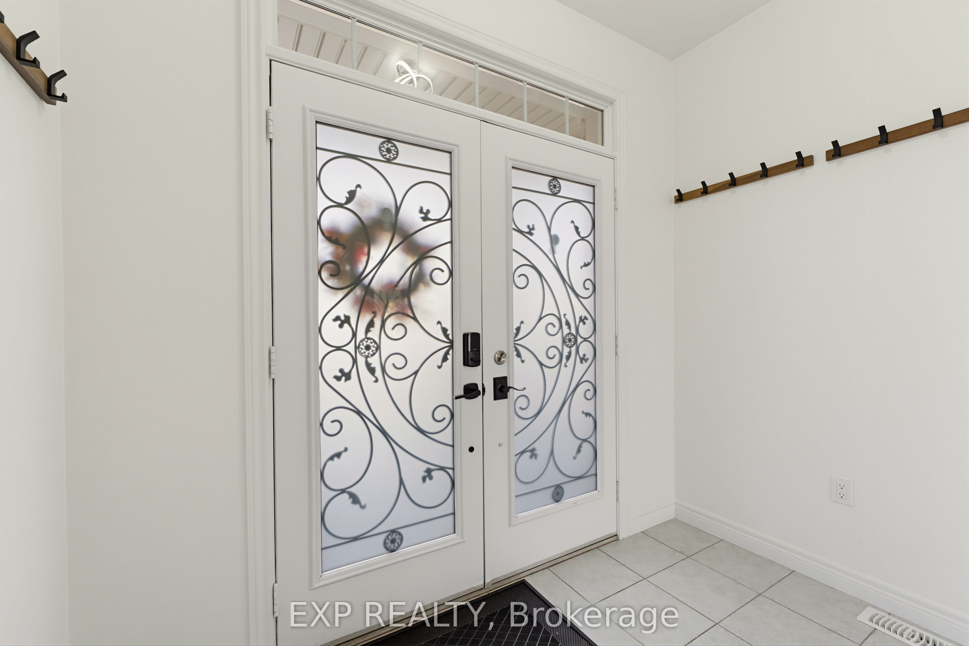 58 Summerberry Way Property Photo 8