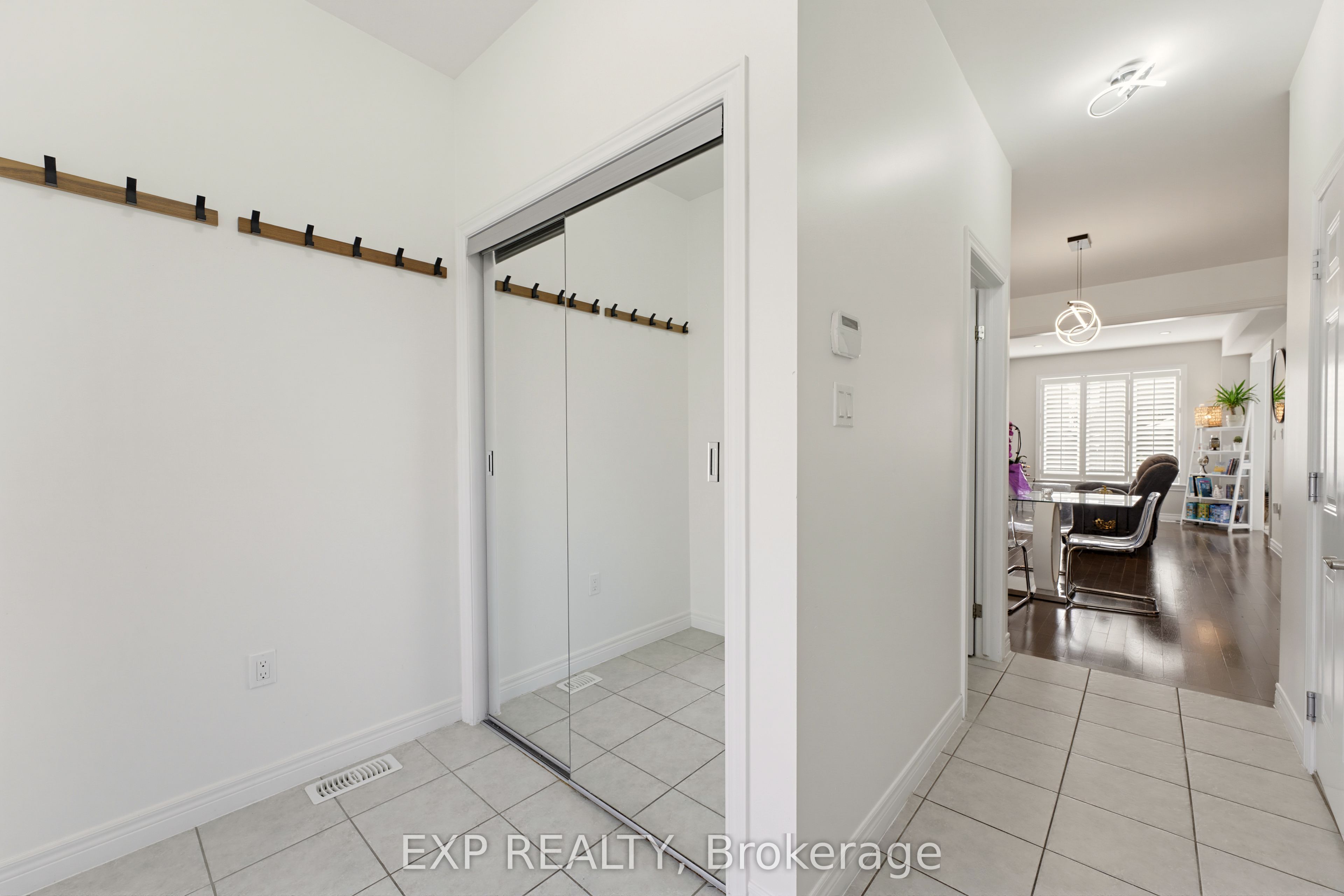58 Summerberry Way Property Photo 9
