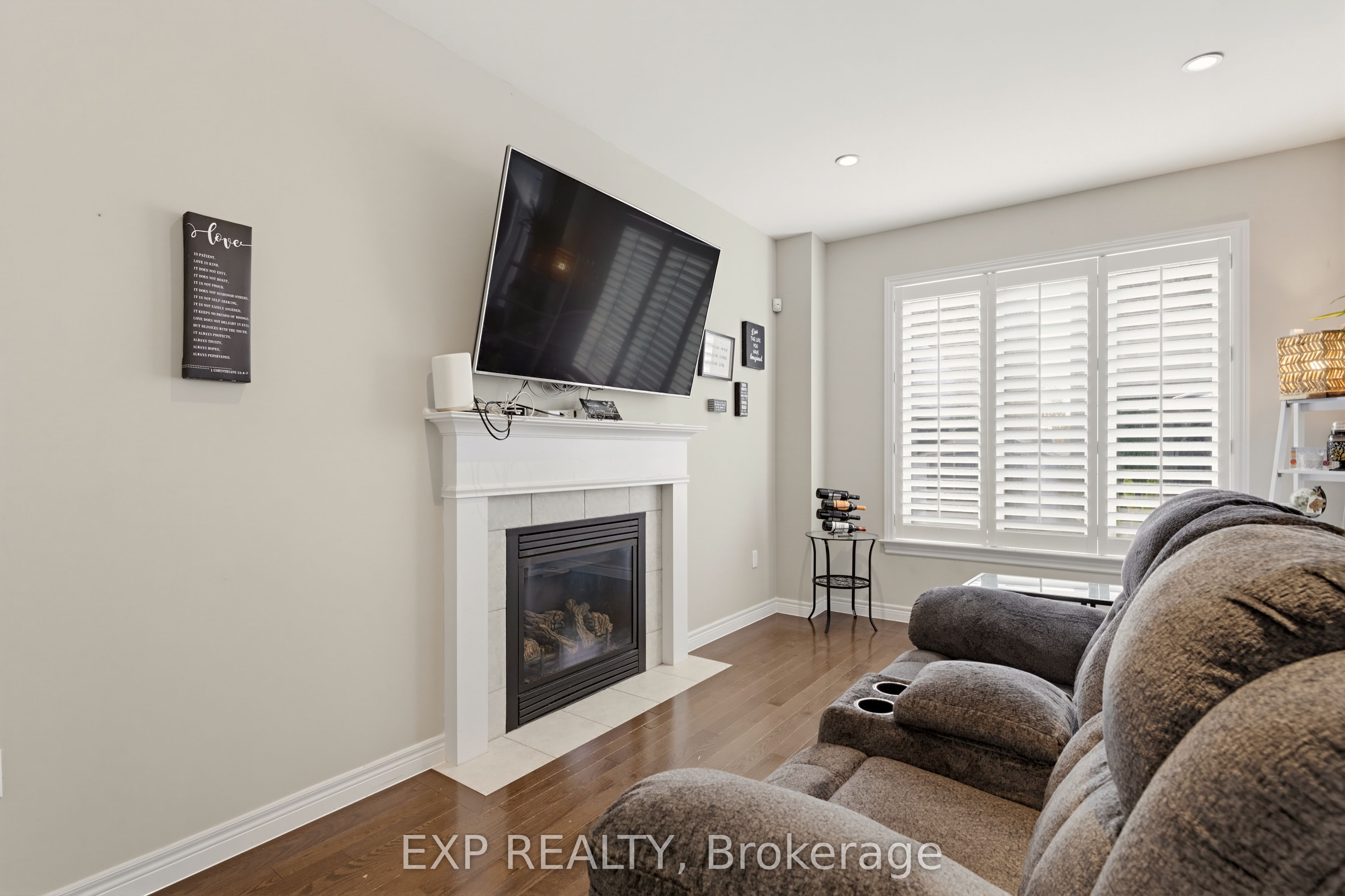 58 Summerberry Way Property Photo 12