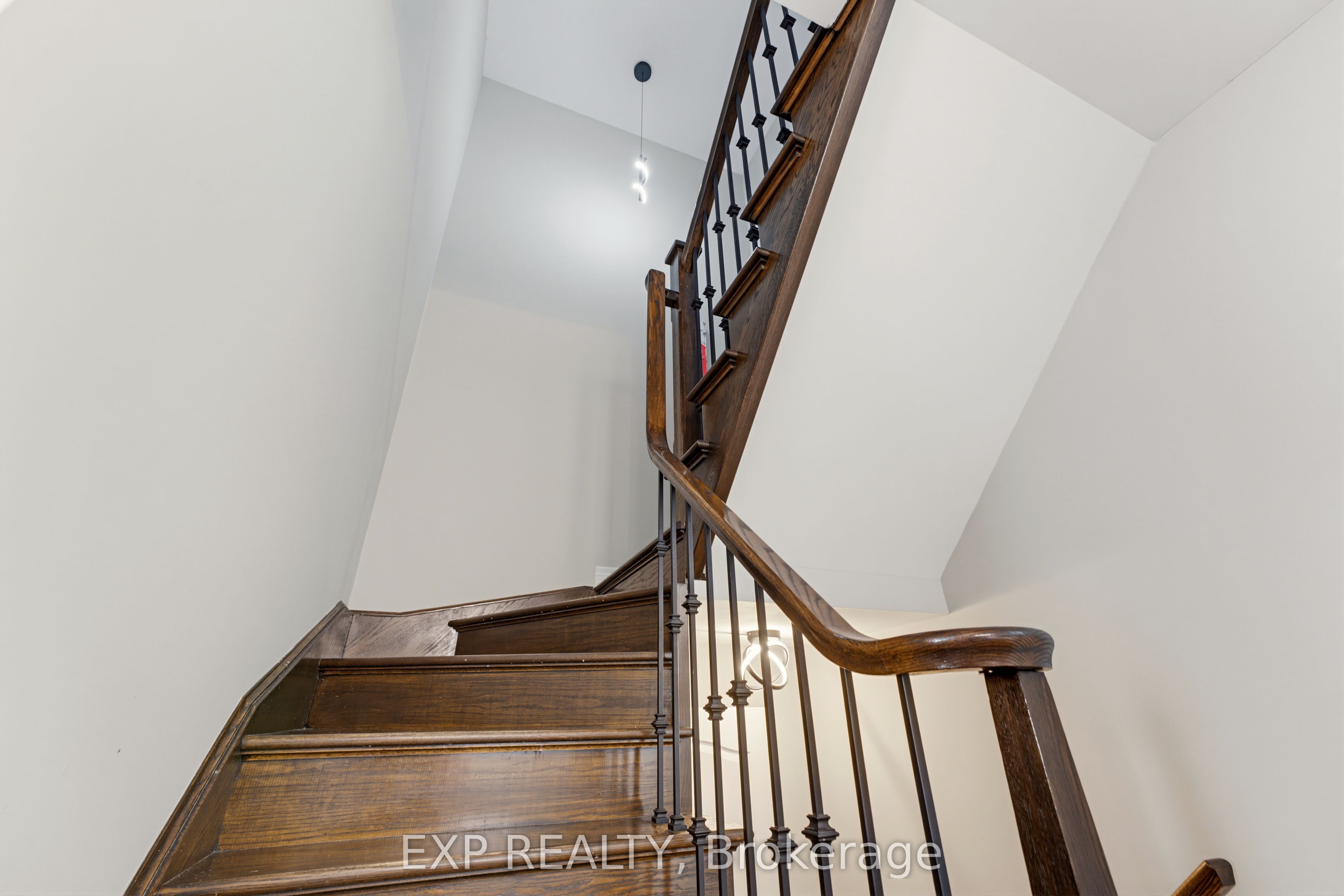 58 Summerberry Way Property Photo 21