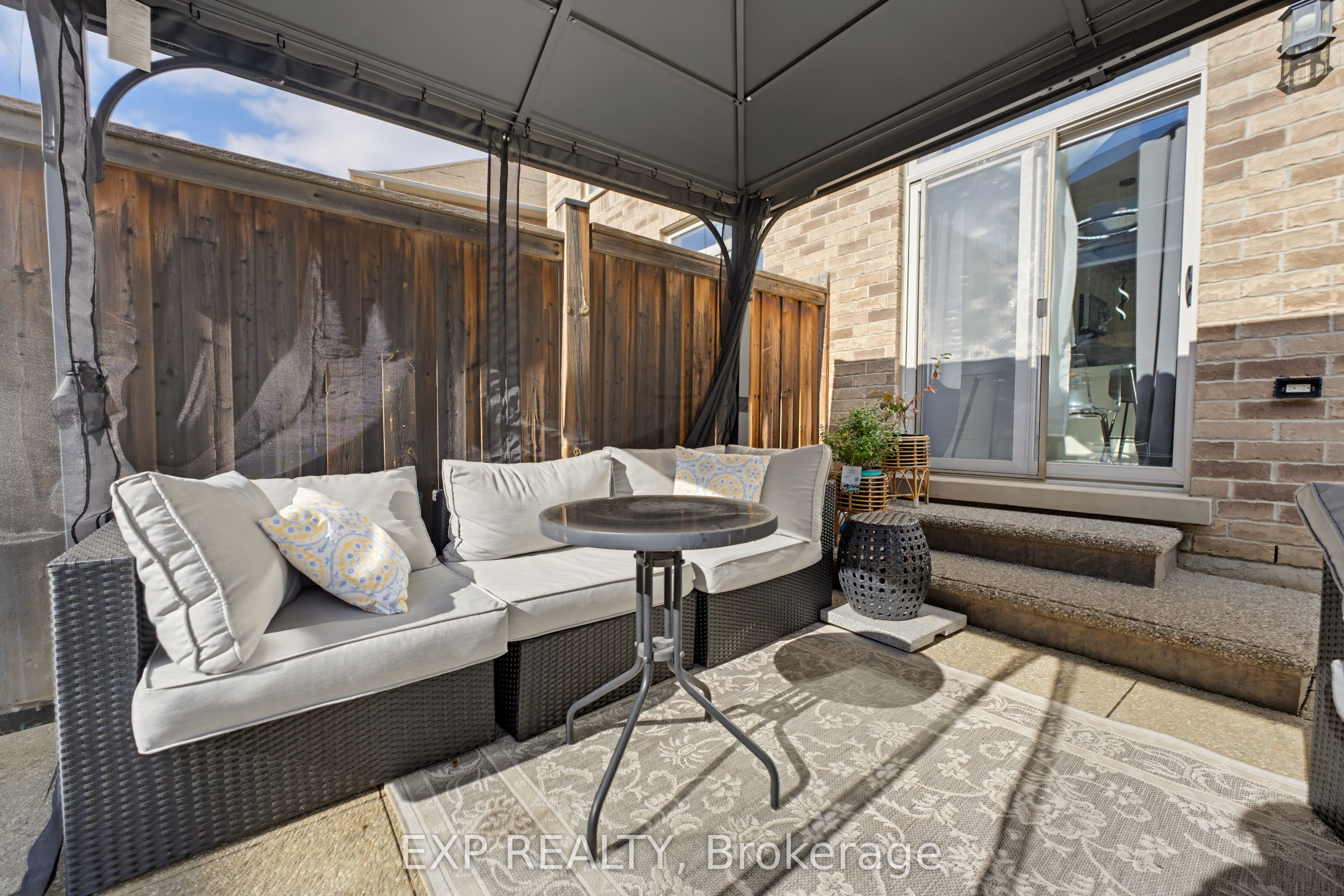 58 Summerberry Way Property Photo 34