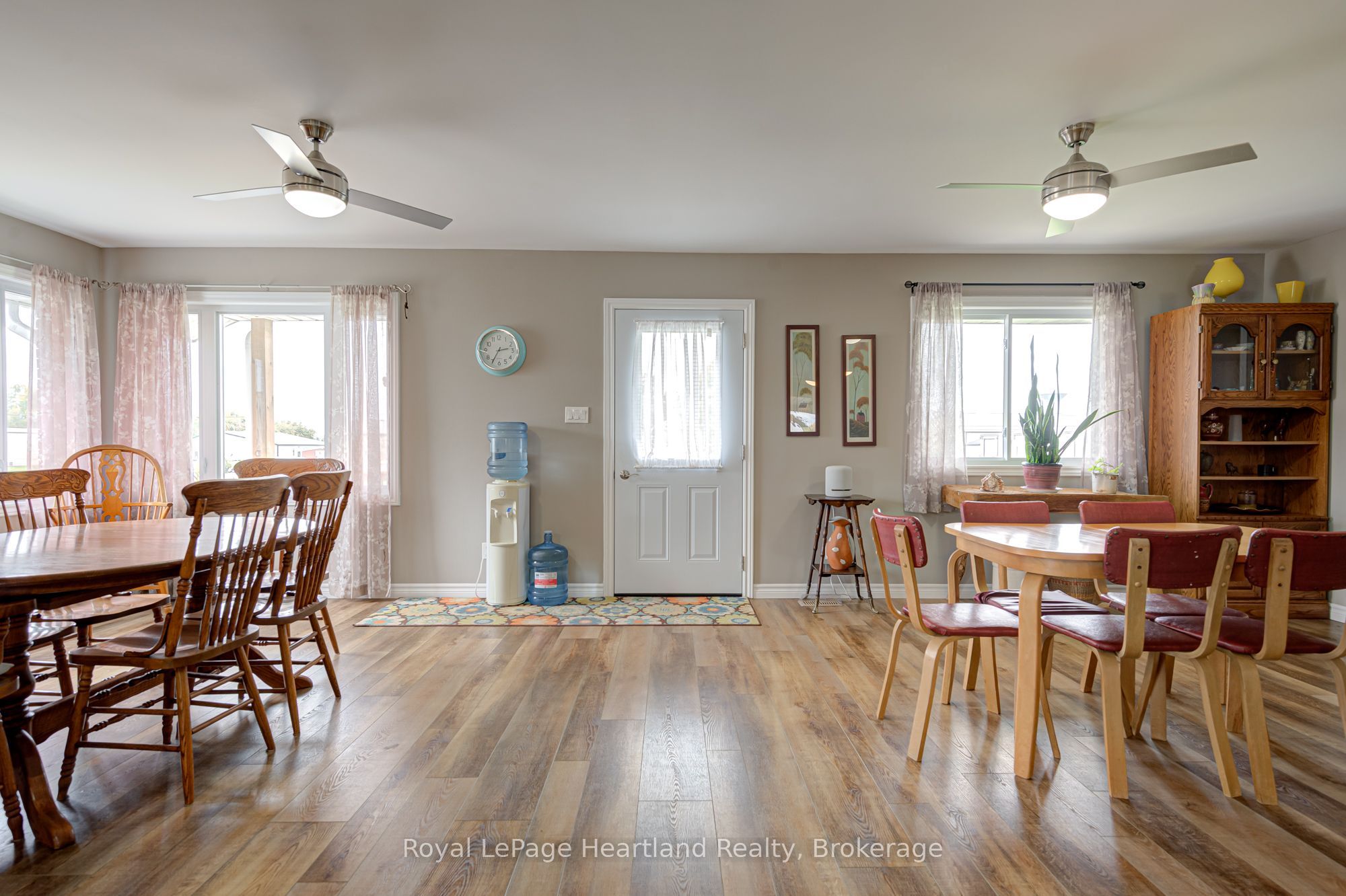 160 Huron Road Property Photo 4