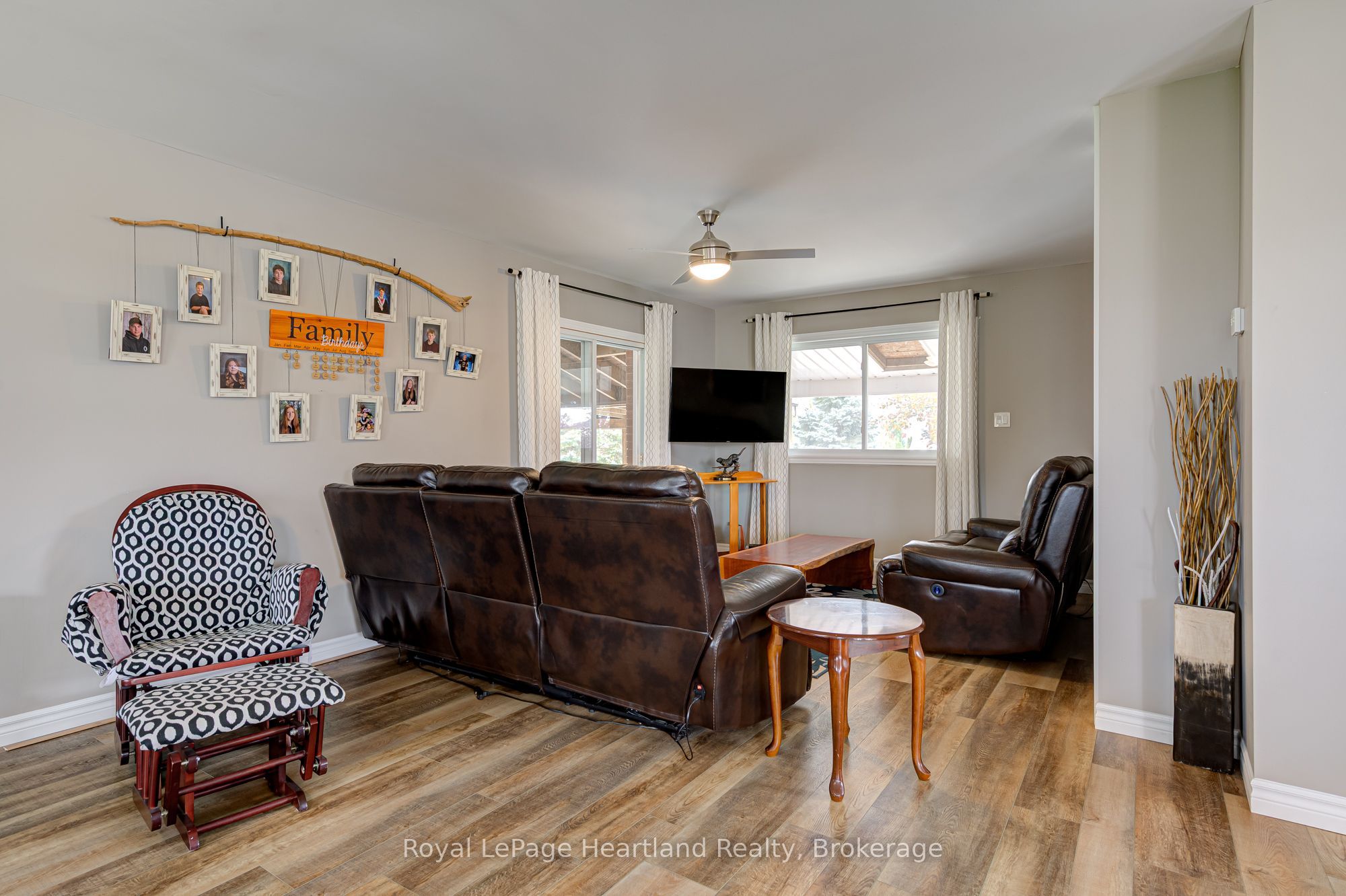 160 Huron Road Property Photo 13