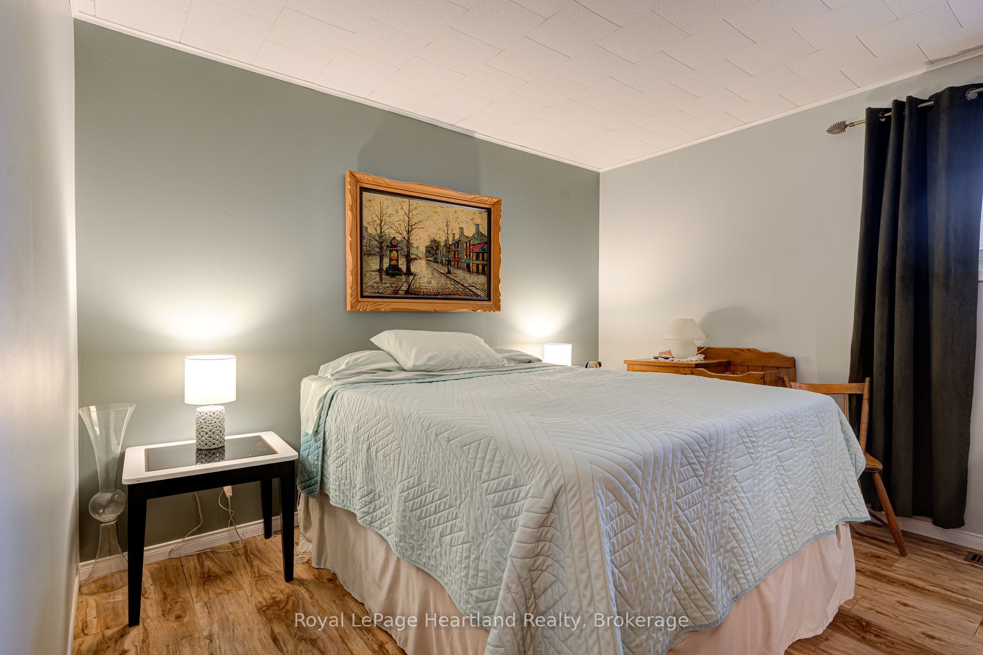 160 Huron Road Property Photo 20