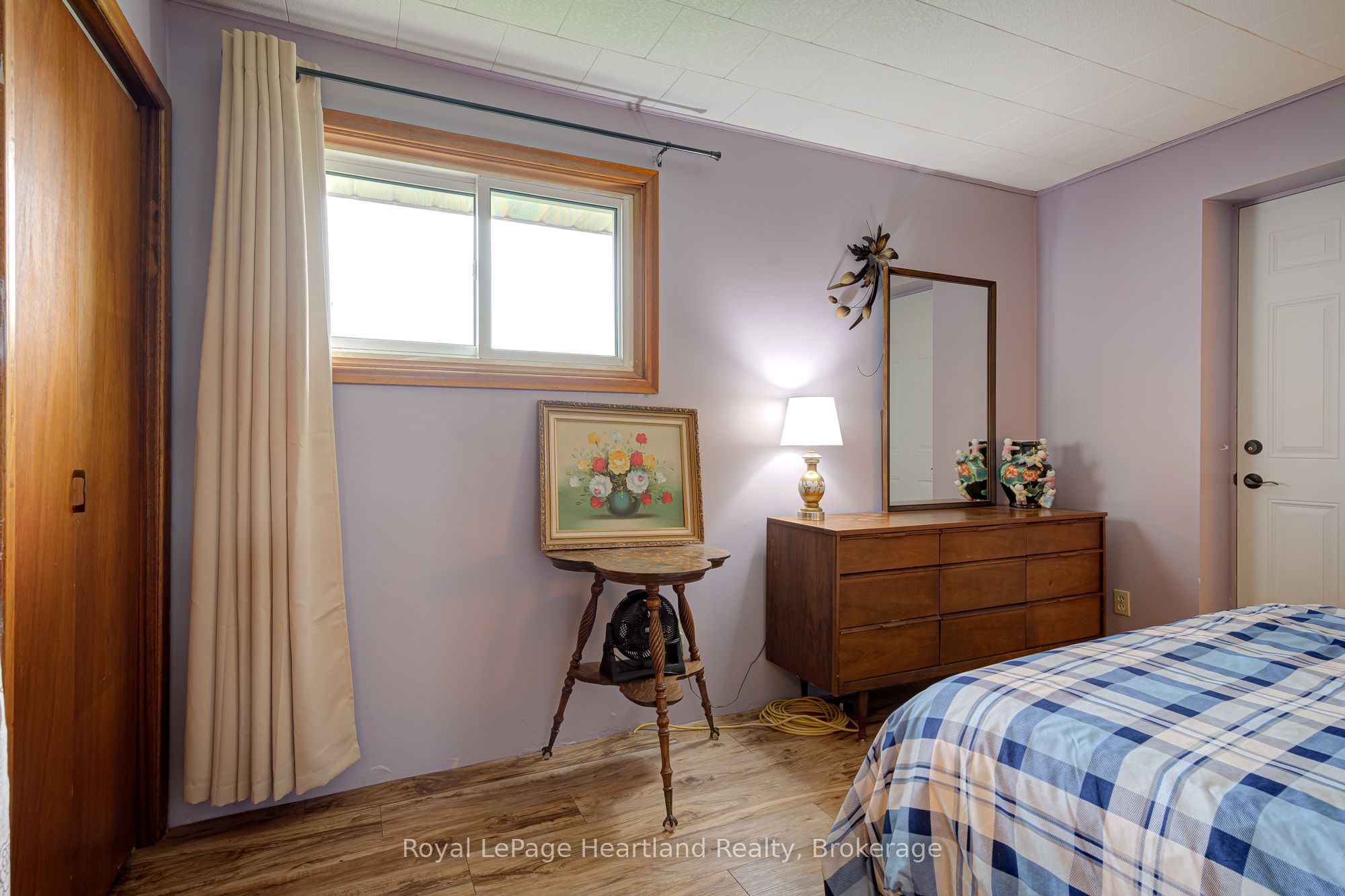 160 Huron Road Property Photo 25