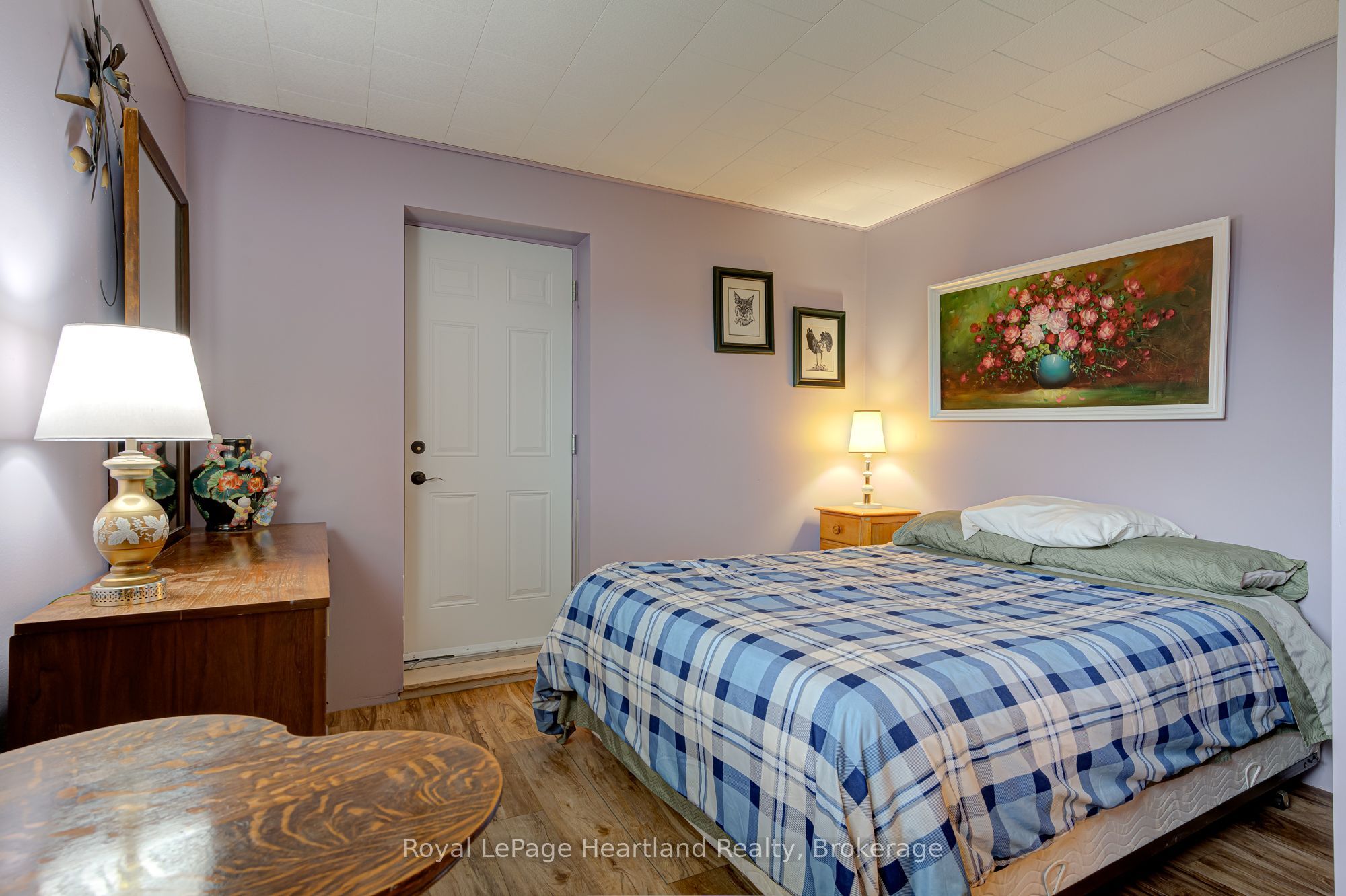 160 Huron Road Property Photo 26