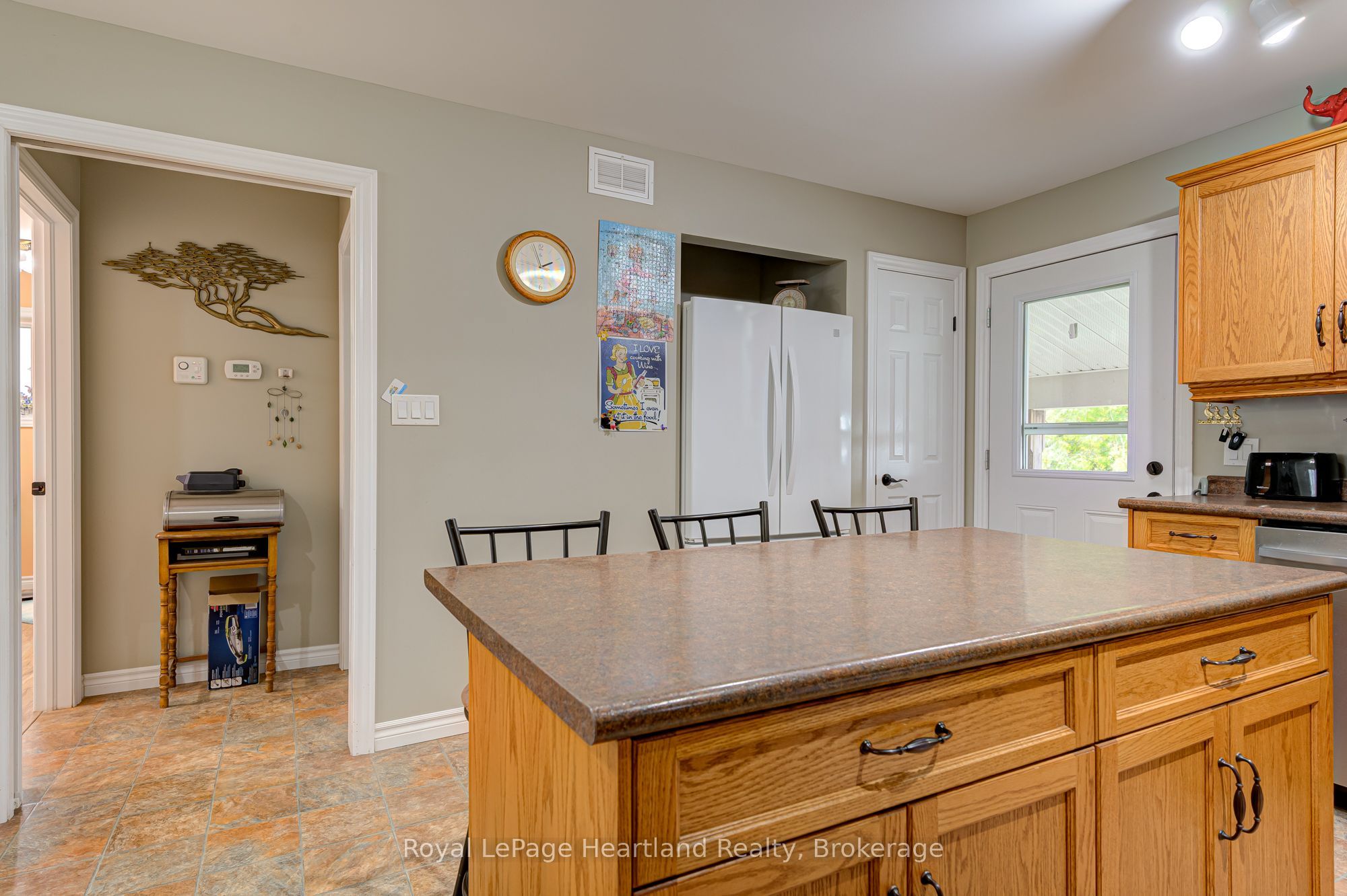 160 Huron Road Property Photo 35
