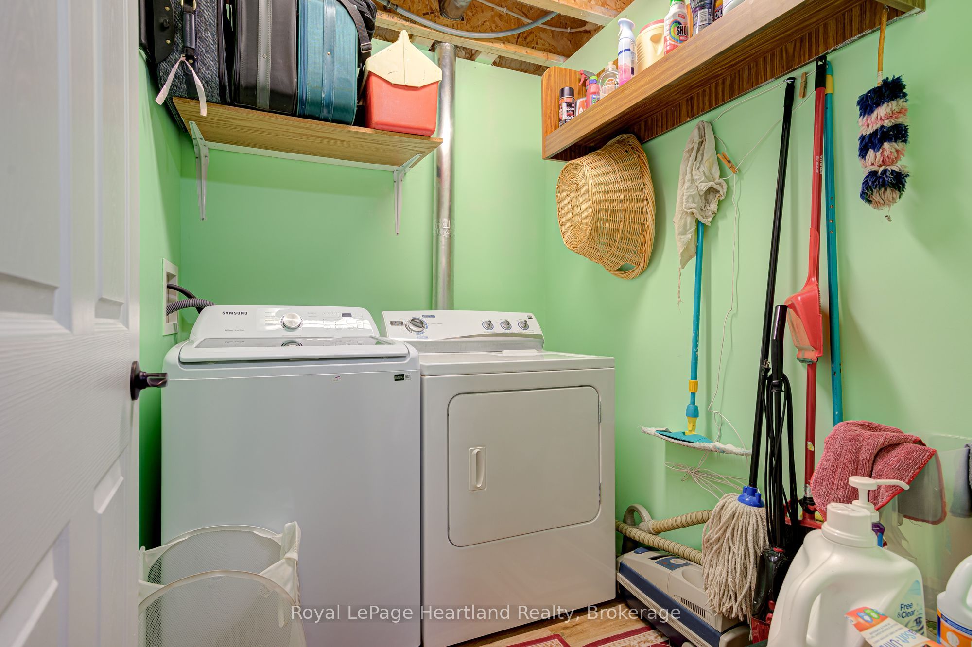 160 Huron Road Property Photo 39