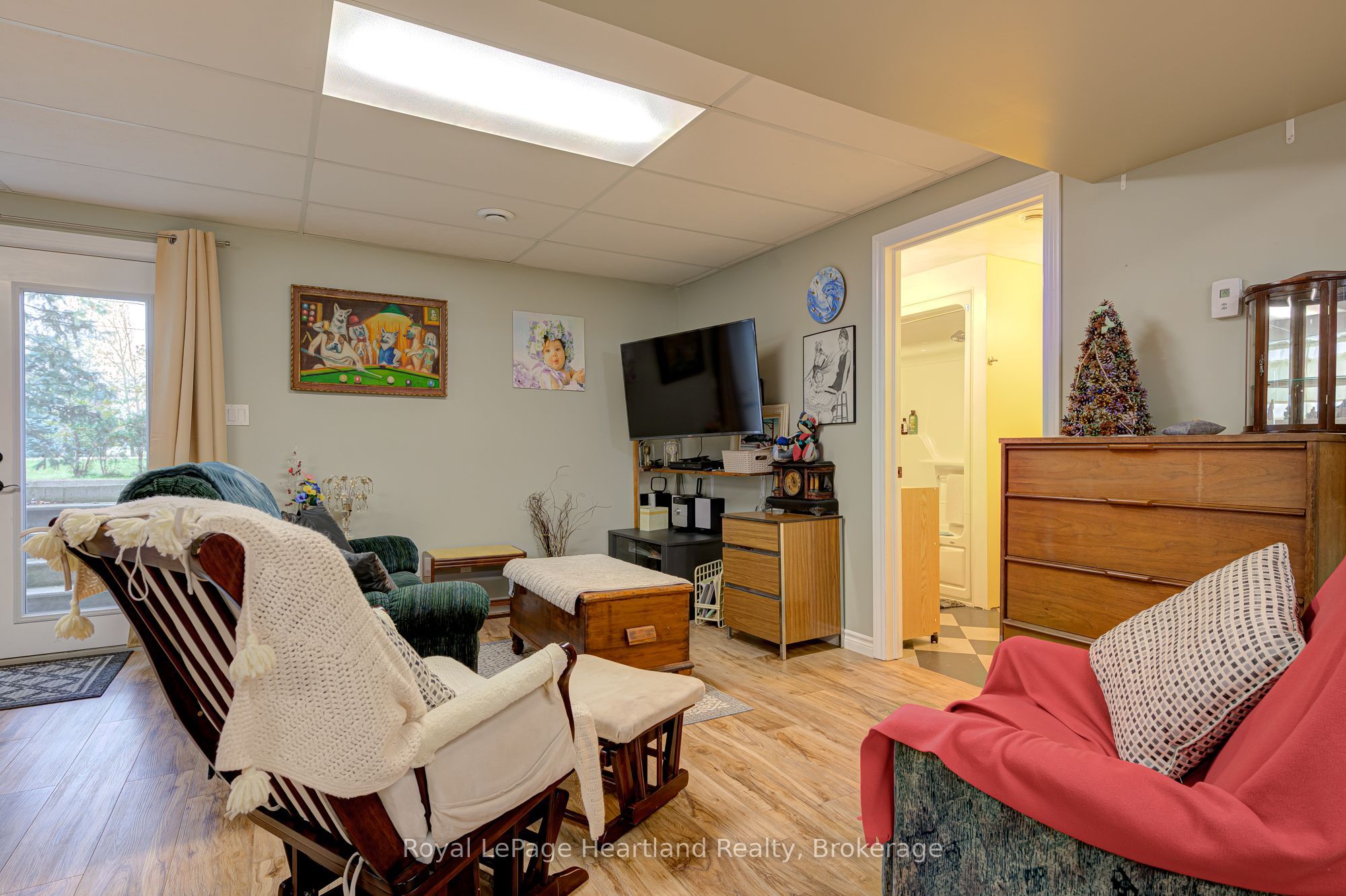160 Huron Road Property Photo 43