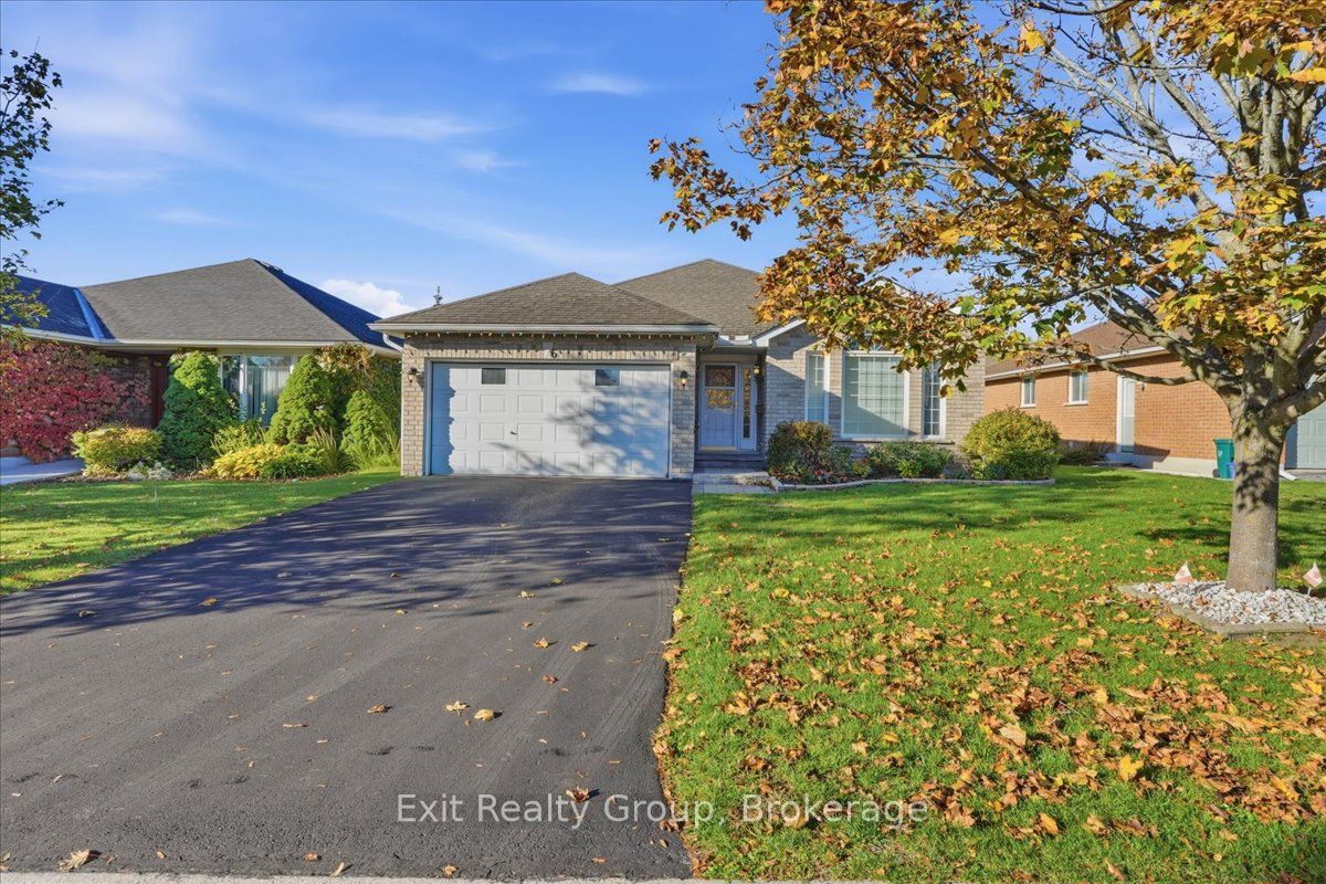 6 Hemlock Crescent Property Photo 1