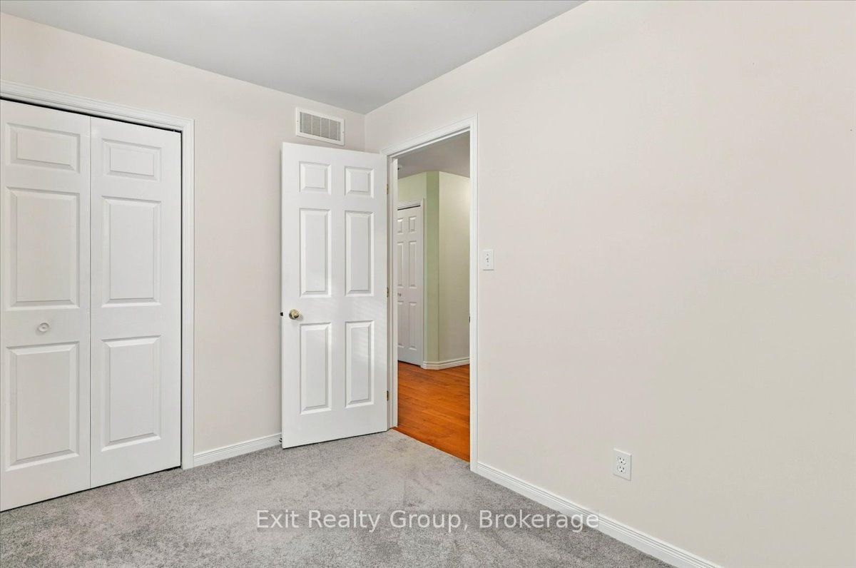 6 Hemlock Crescent Property Photo 19