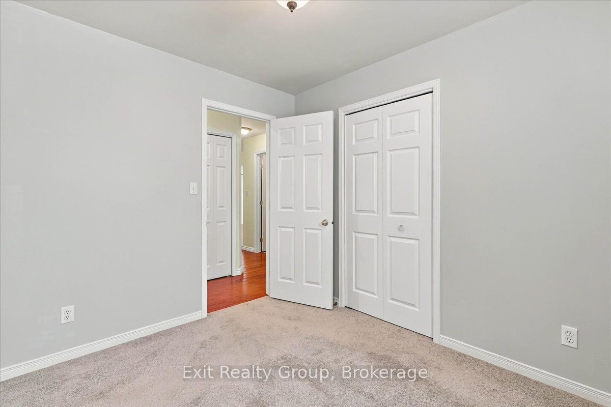 6 Hemlock Crescent Property Photo 21