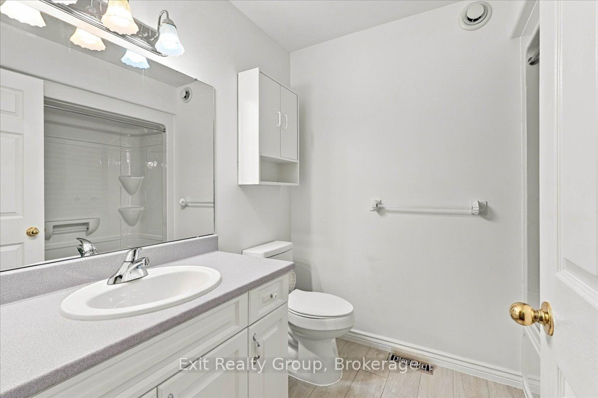 6 Hemlock Crescent Property Photo 22