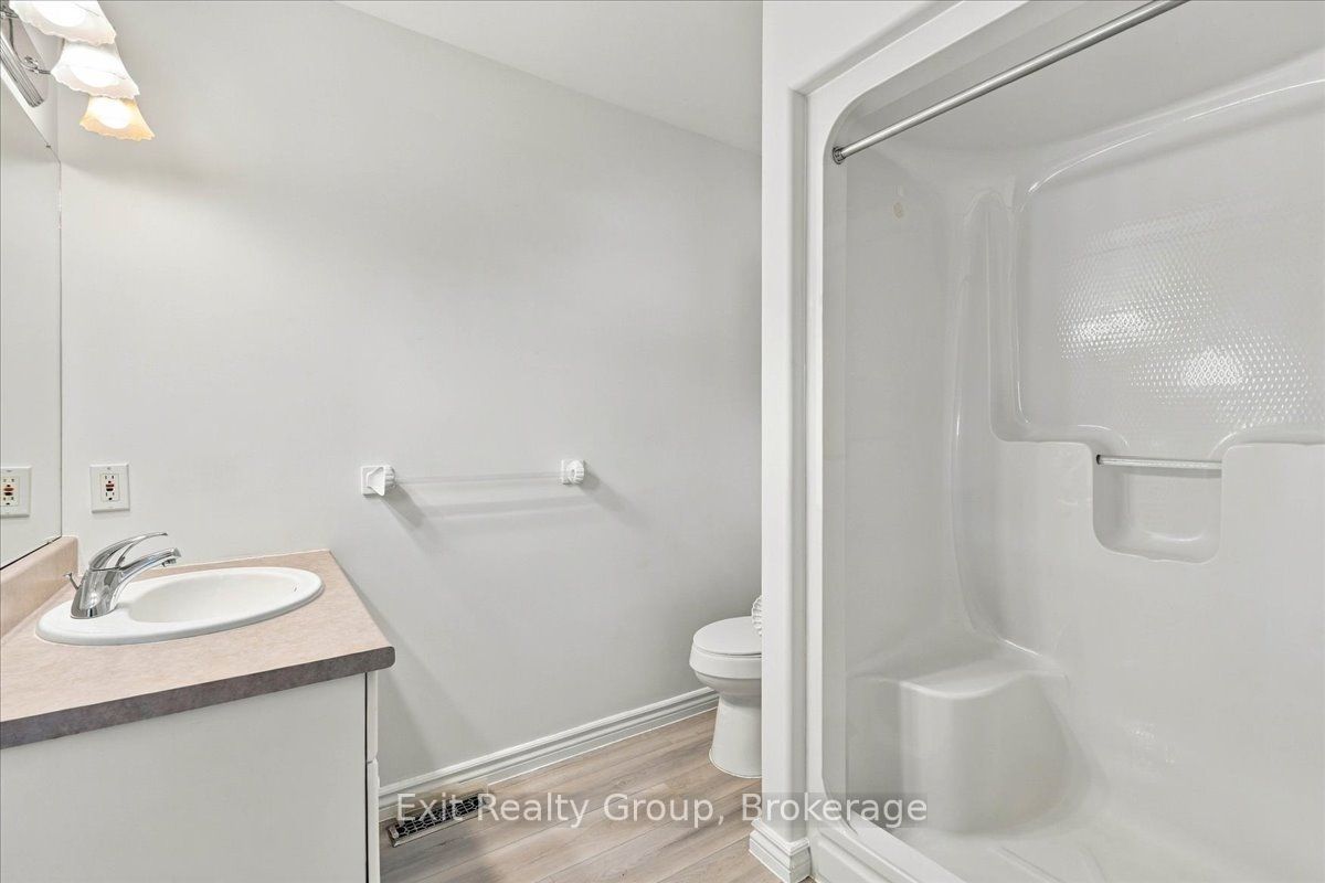 6 Hemlock Crescent Property Photo 25