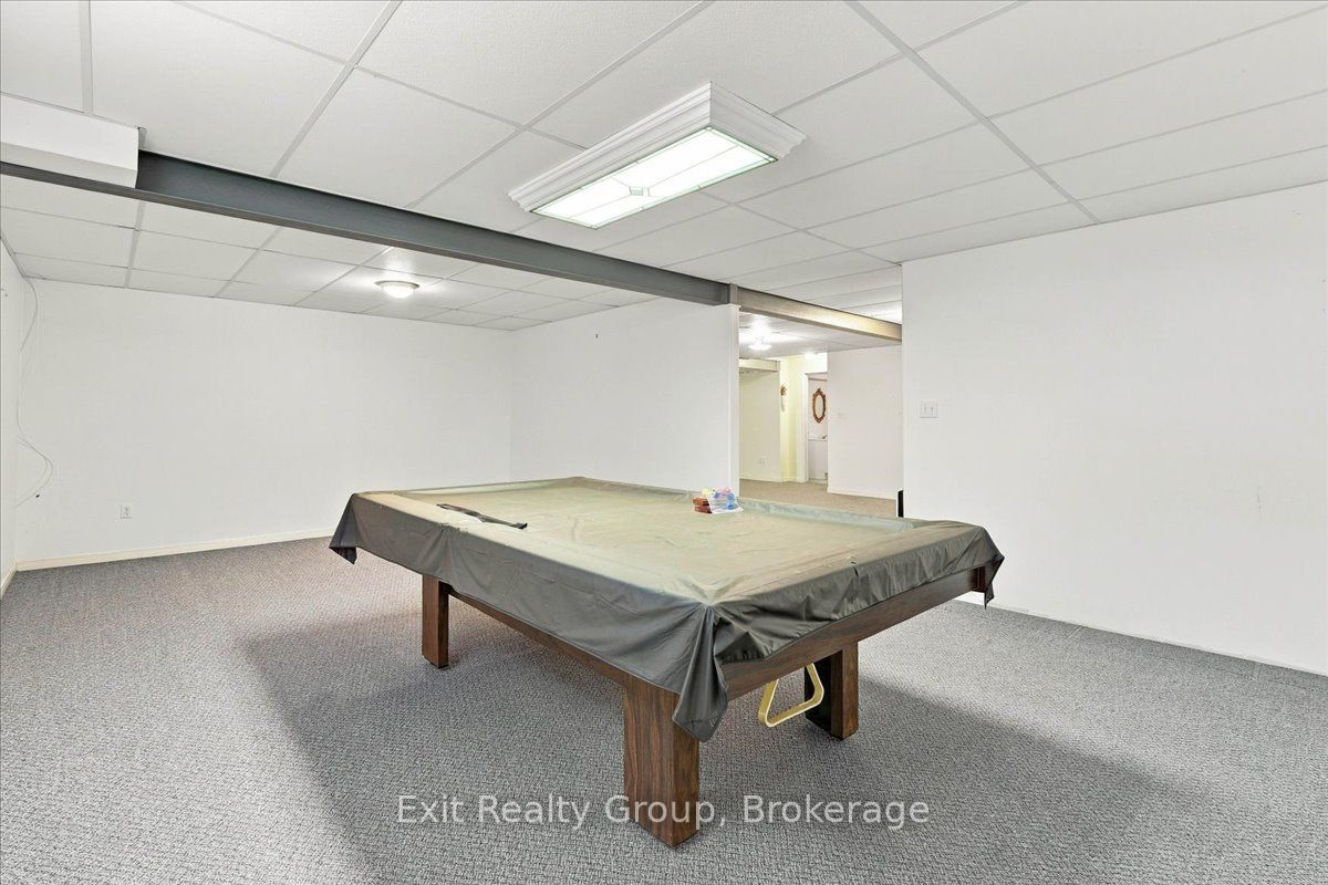 6 Hemlock Crescent Property Photo 31