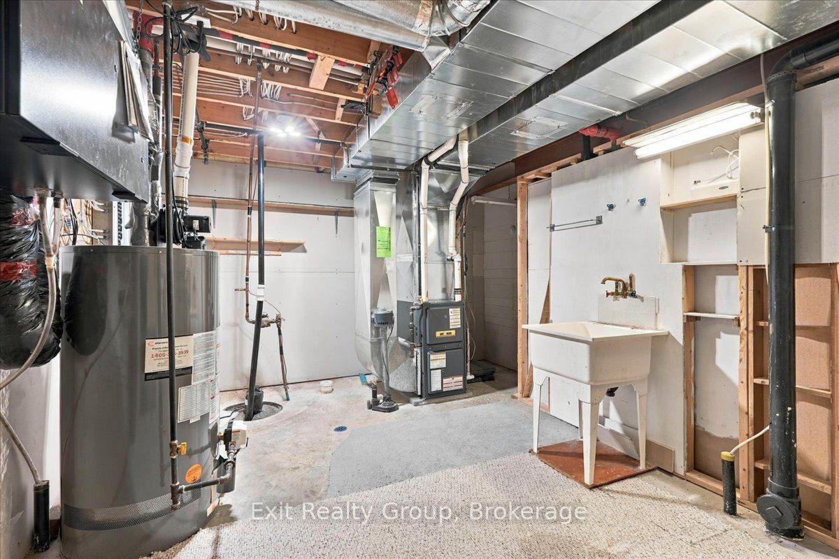 6 Hemlock Crescent Property Photo 34