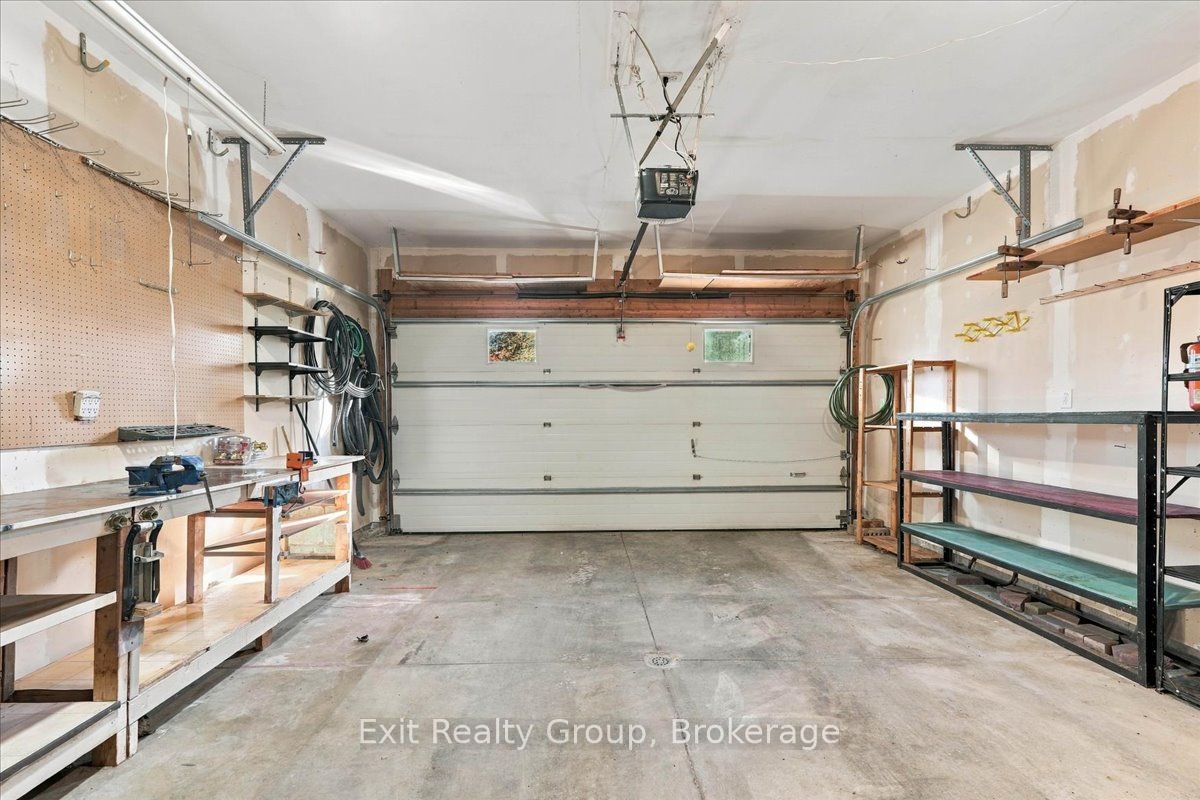 6 Hemlock Crescent Property Photo 35