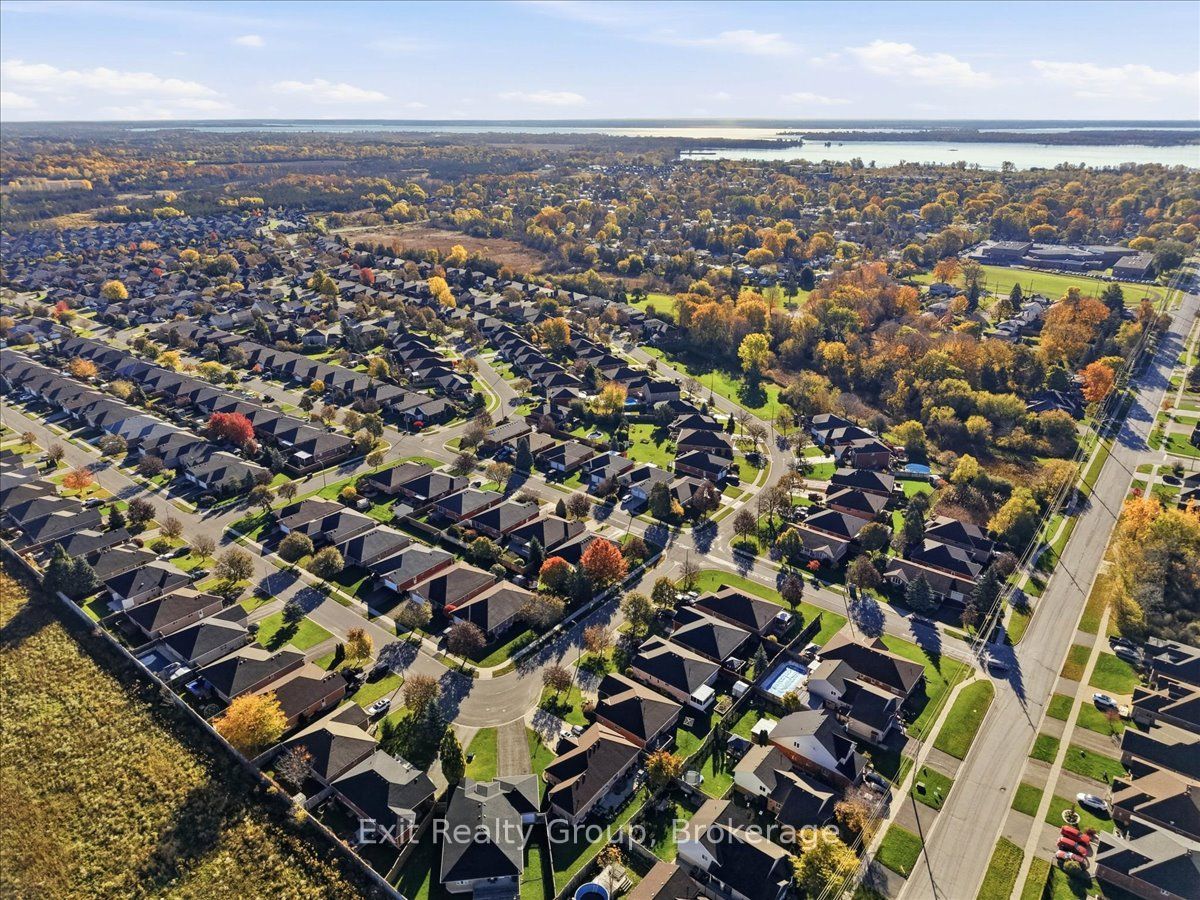 6 Hemlock Crescent Property Photo 42