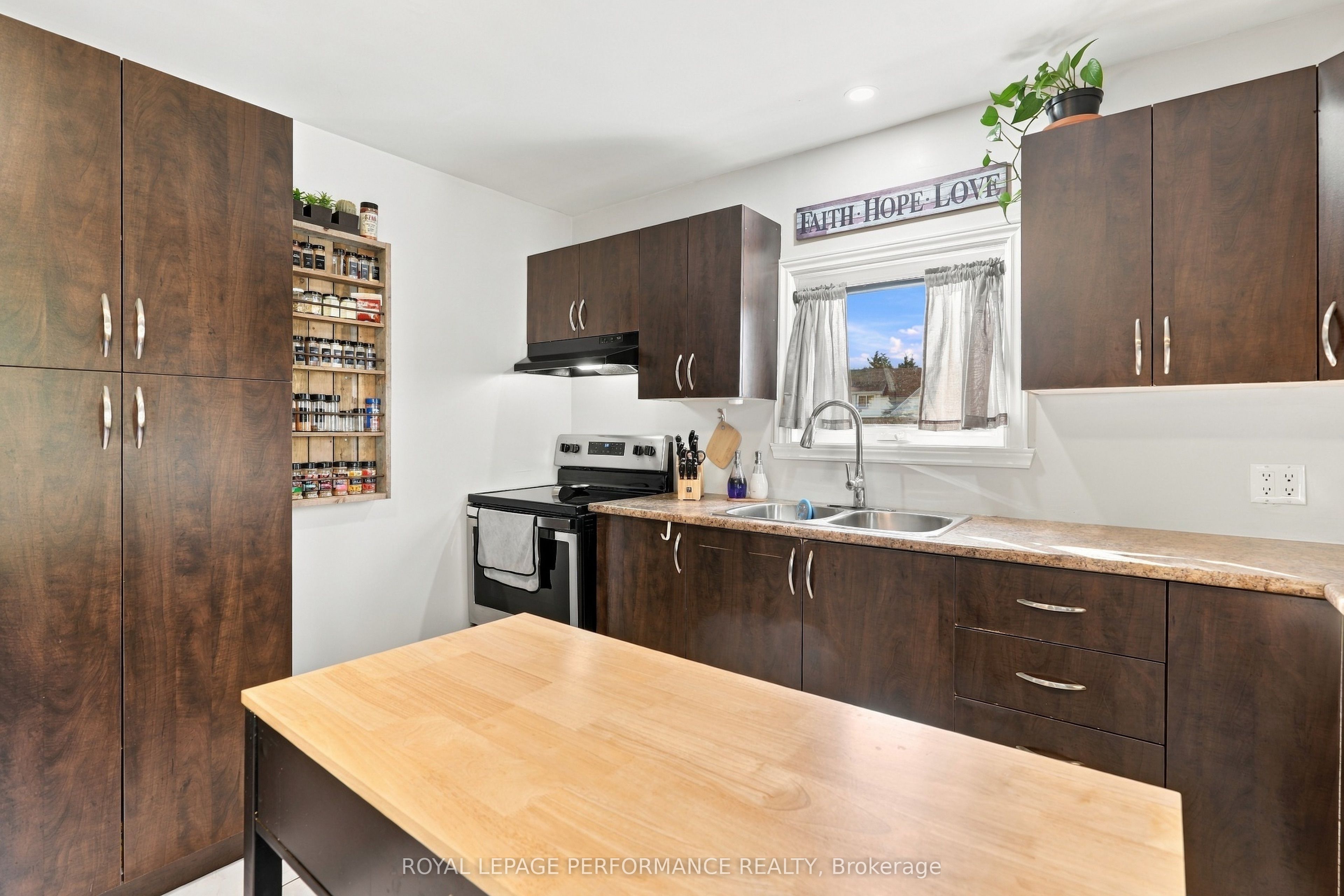 1394 Sandy Hill Road Property Photo 12
