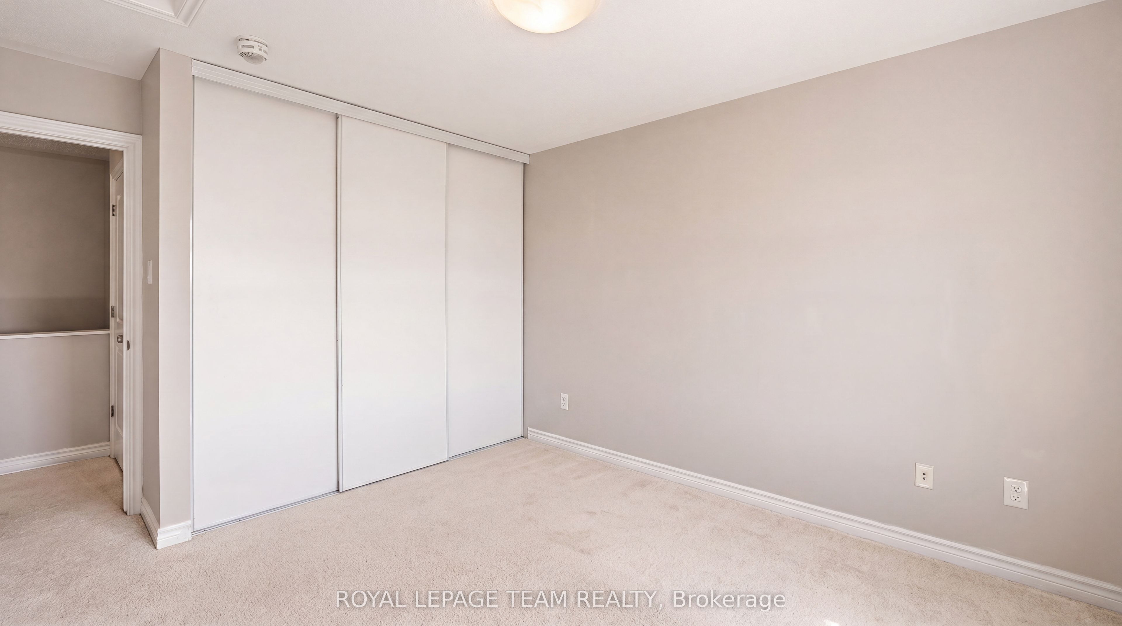 528 Clearbrook Drive Property Photo 15