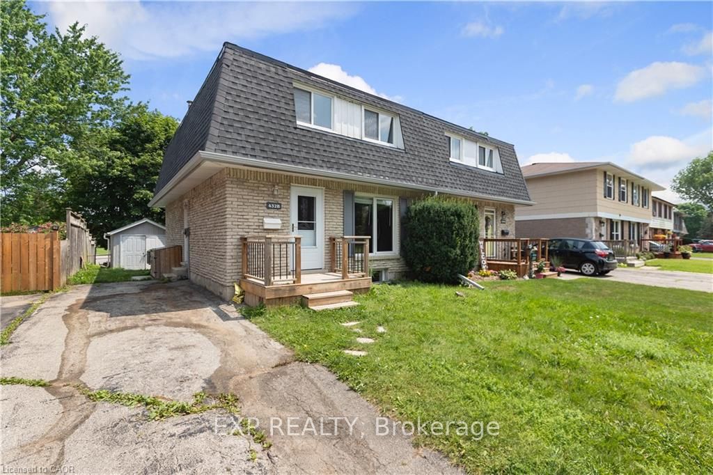432b Dunvegan Drive Property Photo 1