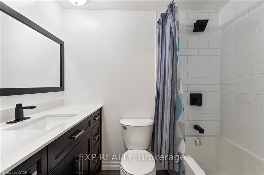 432b Dunvegan Drive Property Photo 15