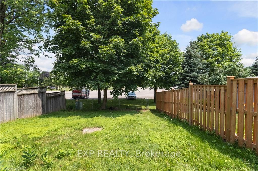 432b Dunvegan Drive Property Photo 22