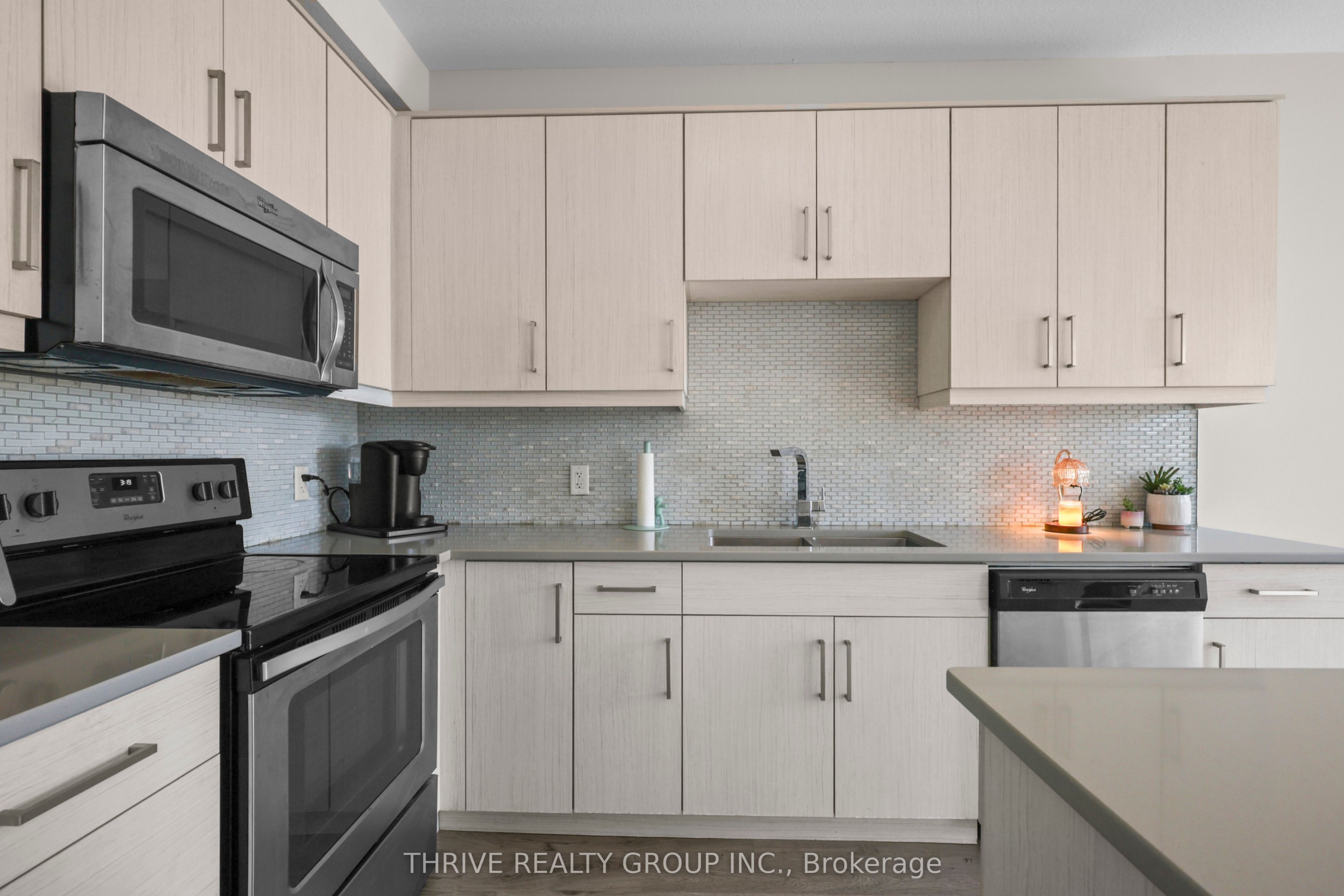 981 West Village Square Property Photo 15