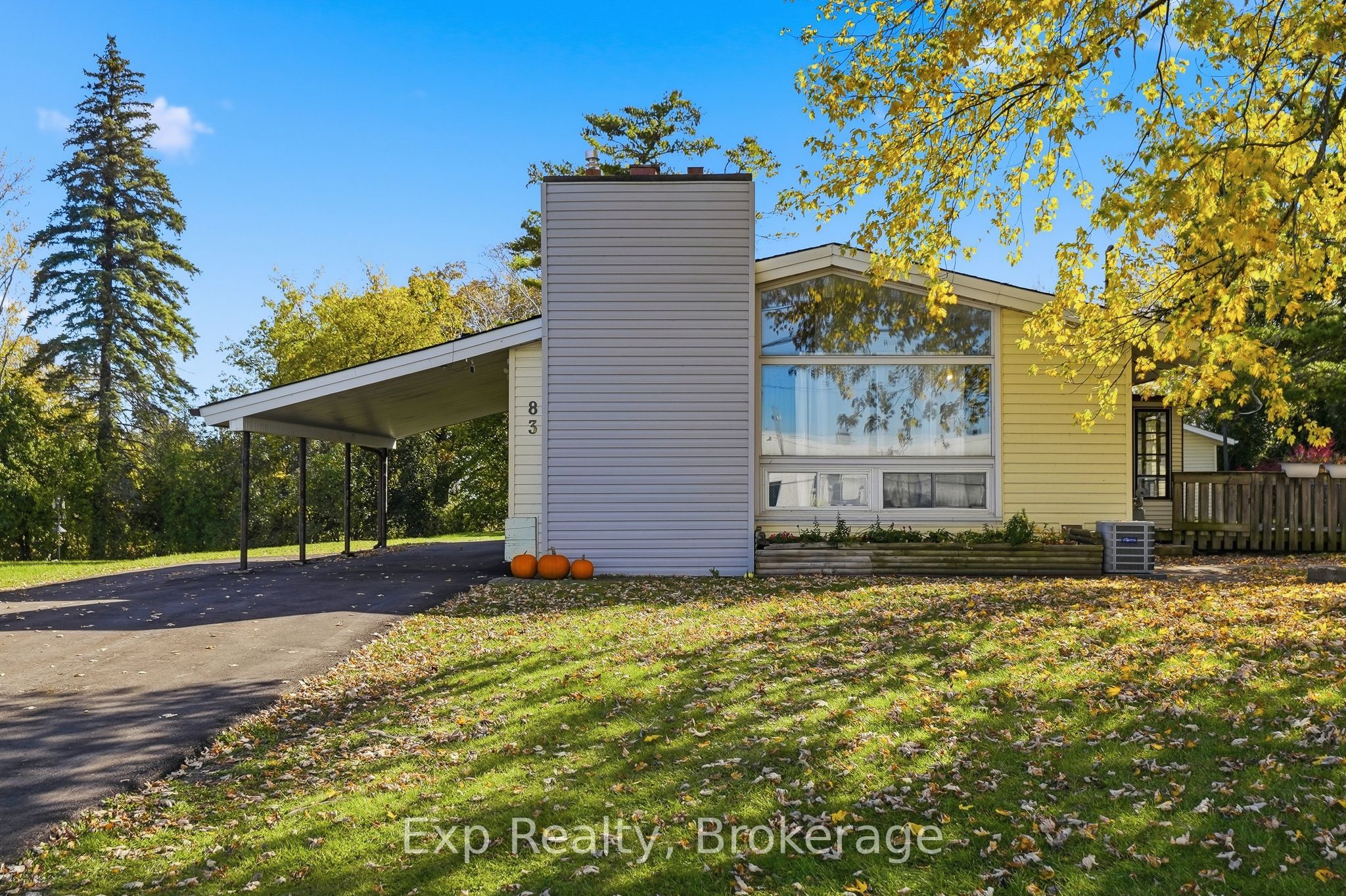 83 Carrying Place Road Property Photo 3