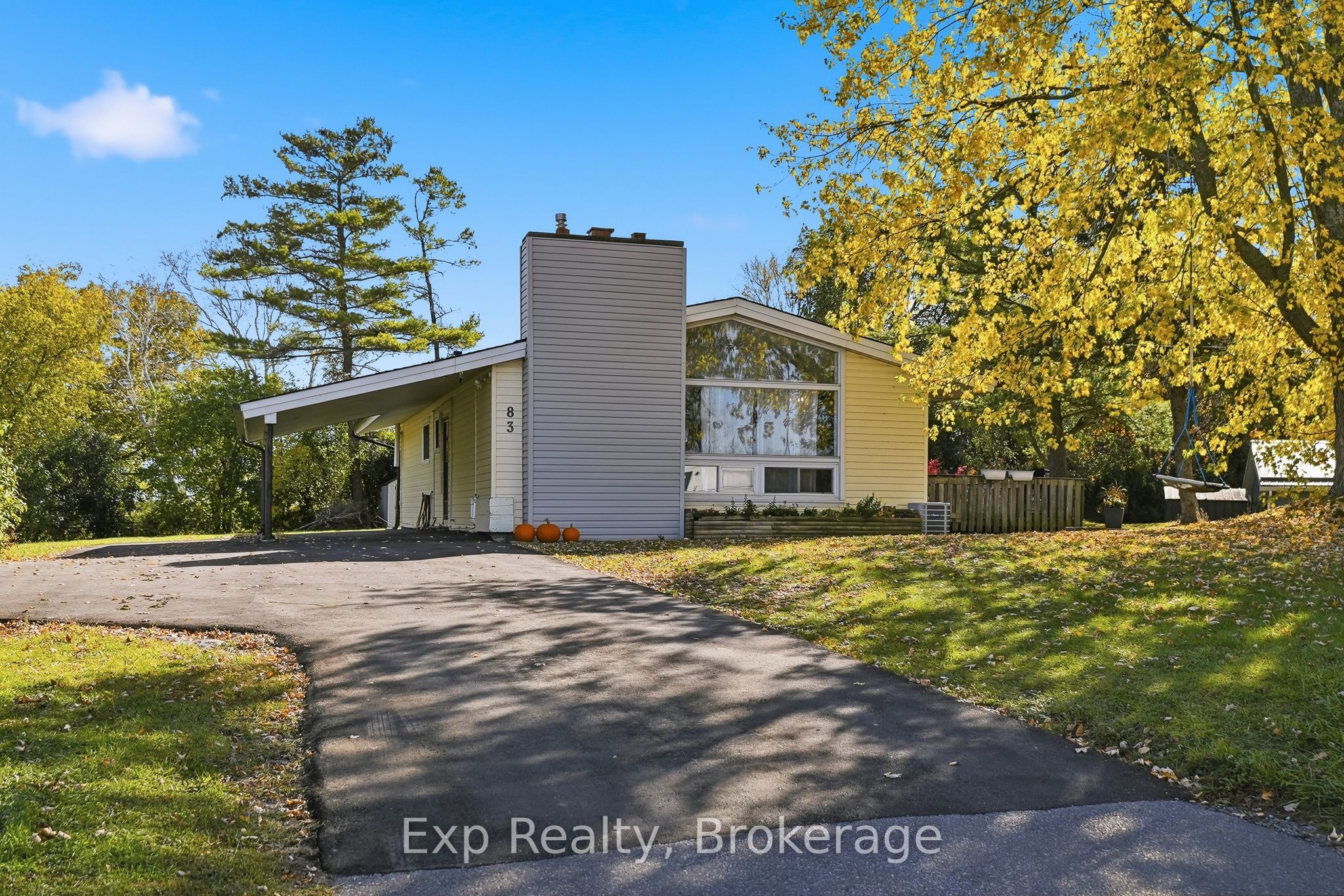 83 Carrying Place Road Property Photo 4