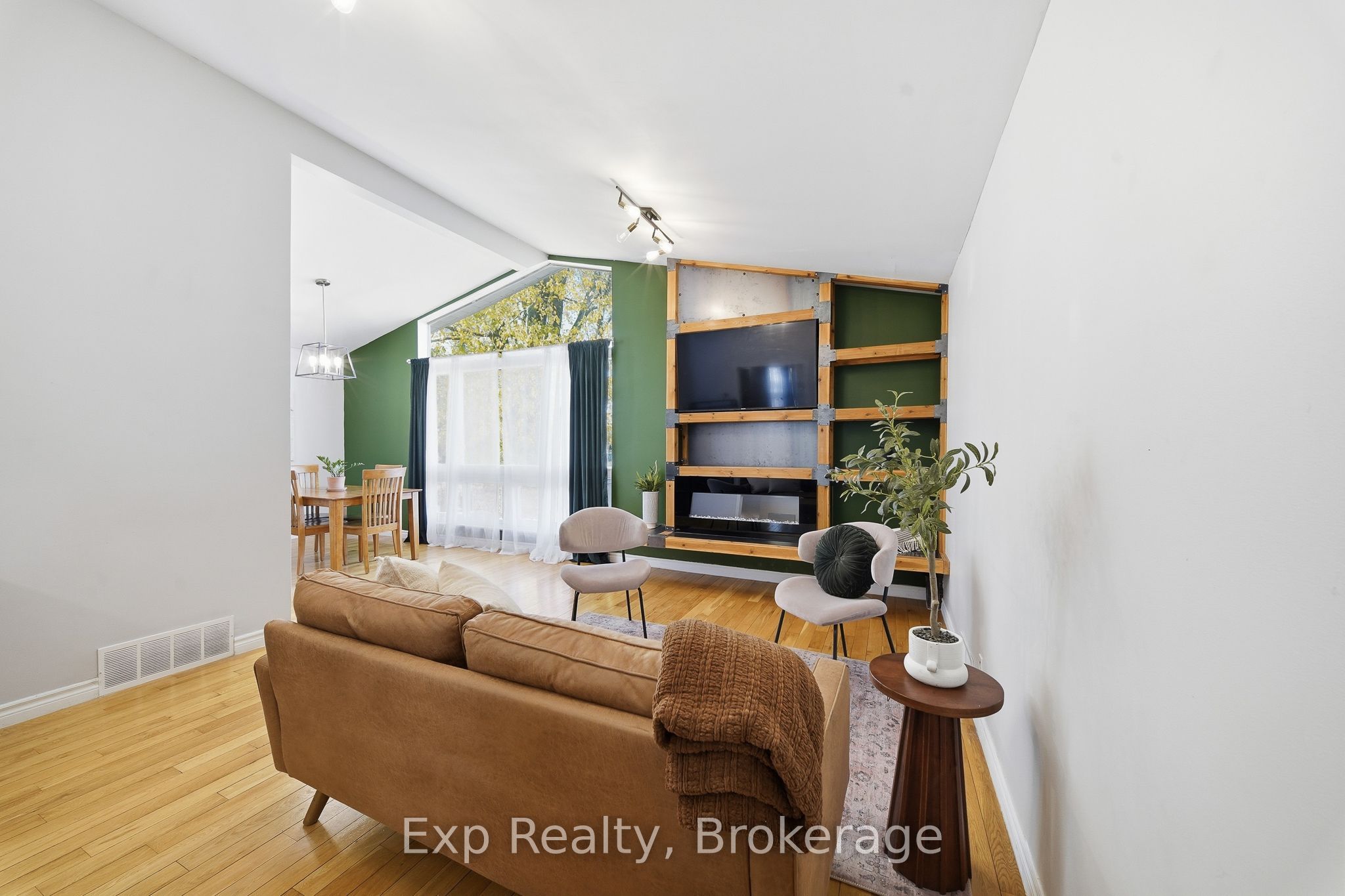 83 Carrying Place Road Property Photo 10