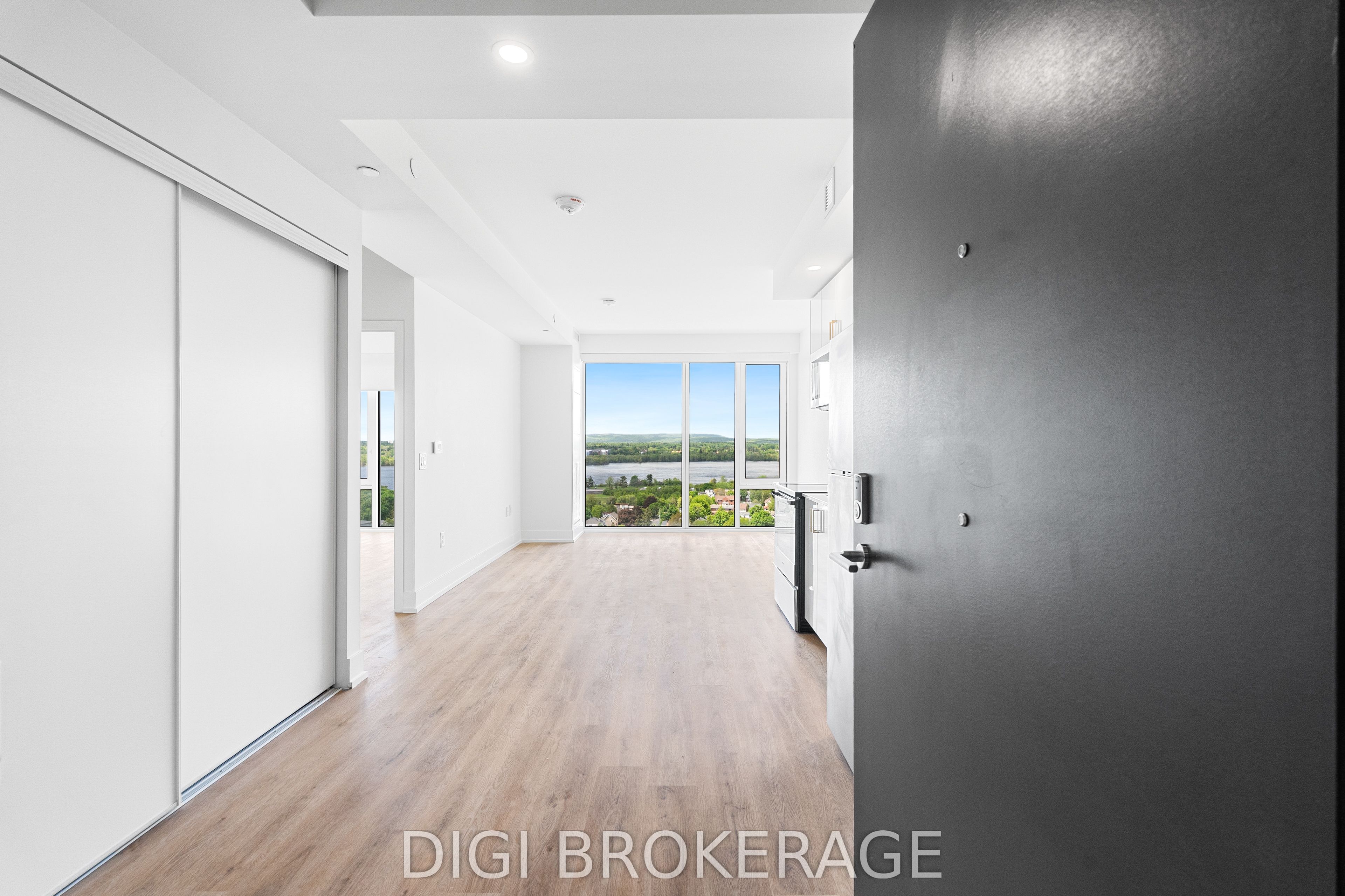 2070 Scott Street 1507 Property Photo 6