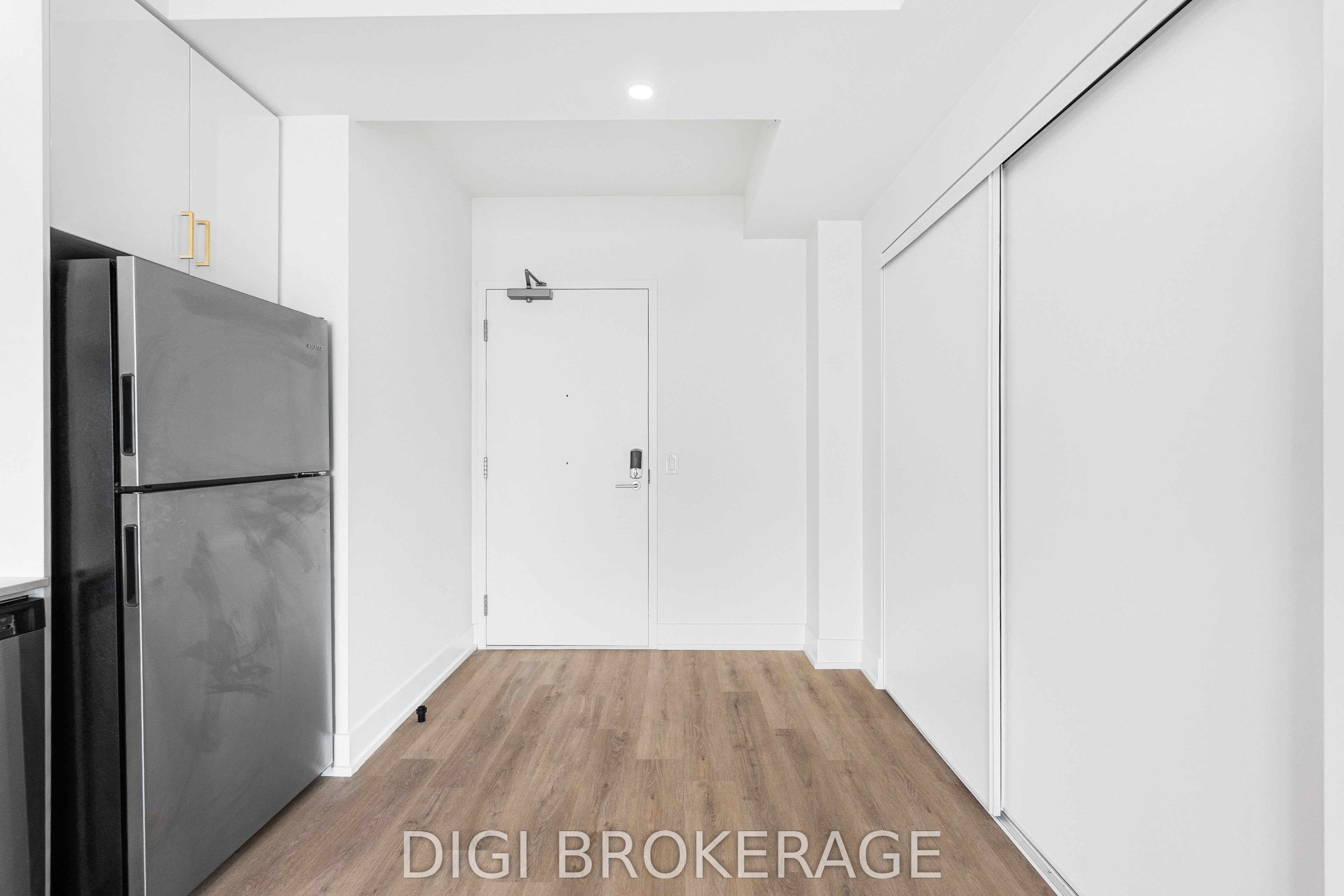 2070 Scott Street 1507 Property Photo 8
