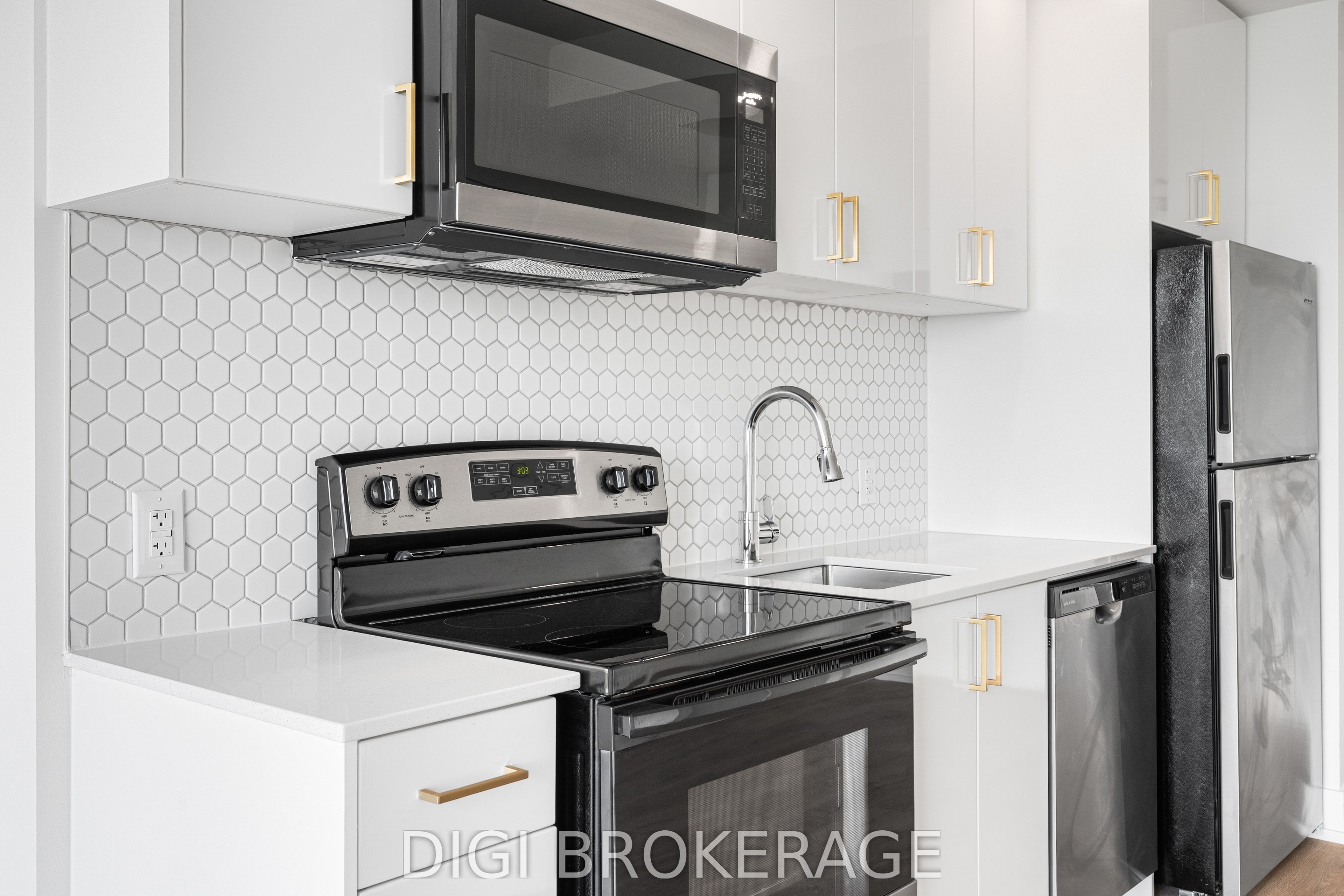 2070 Scott Street 1507 Property Photo 15