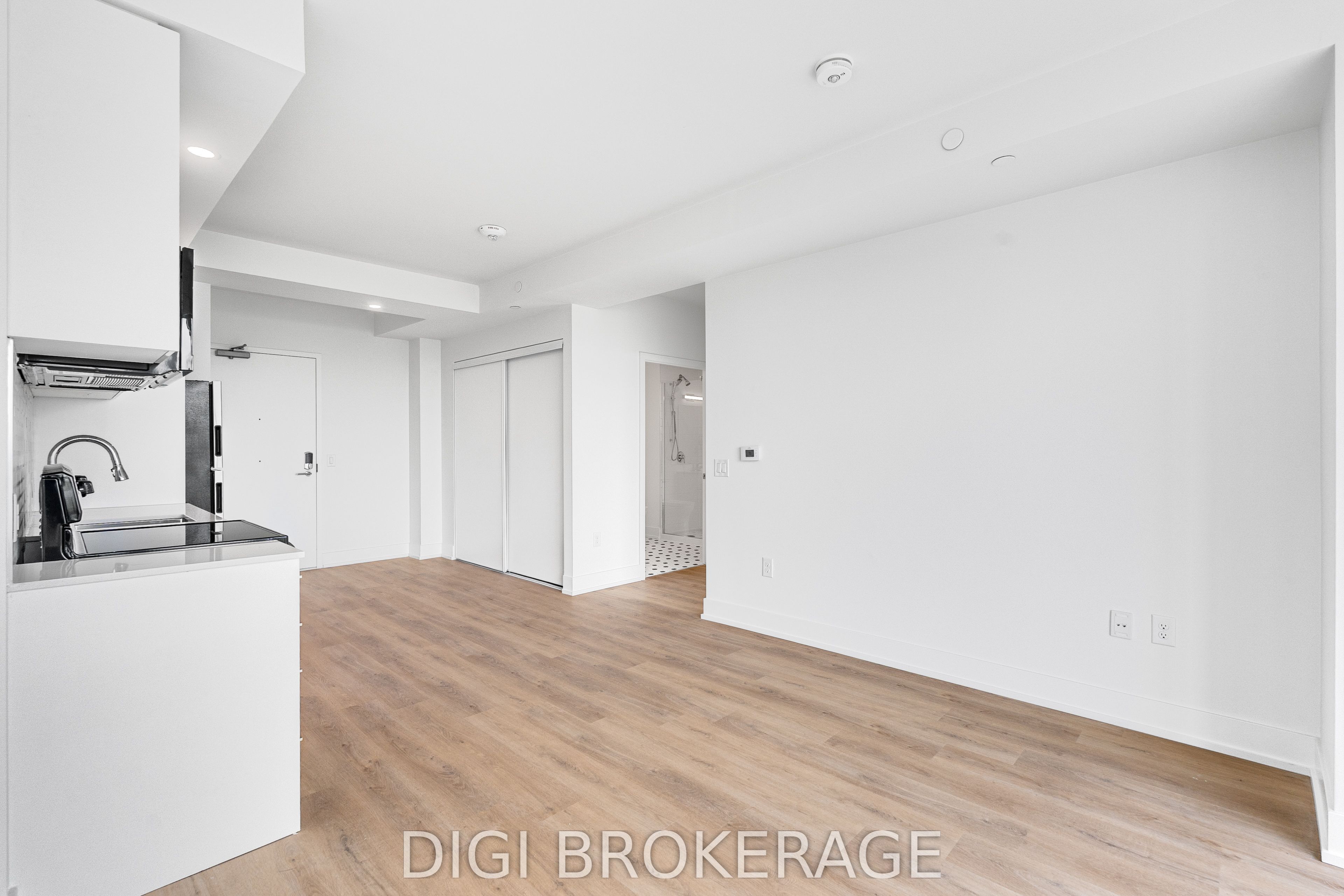2070 Scott Street 1507 Property Photo 16