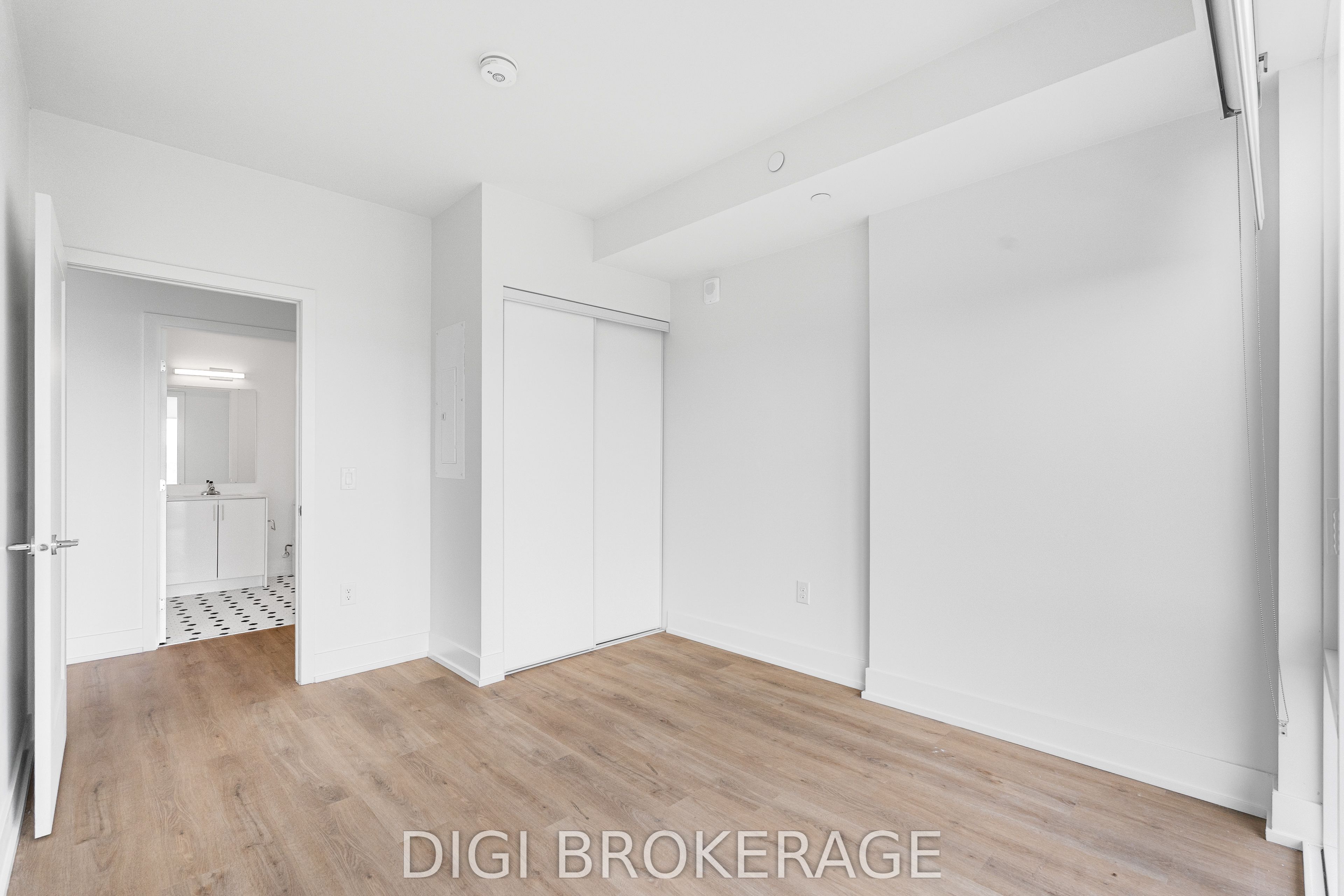 2070 Scott Street 1507 Property Photo 20