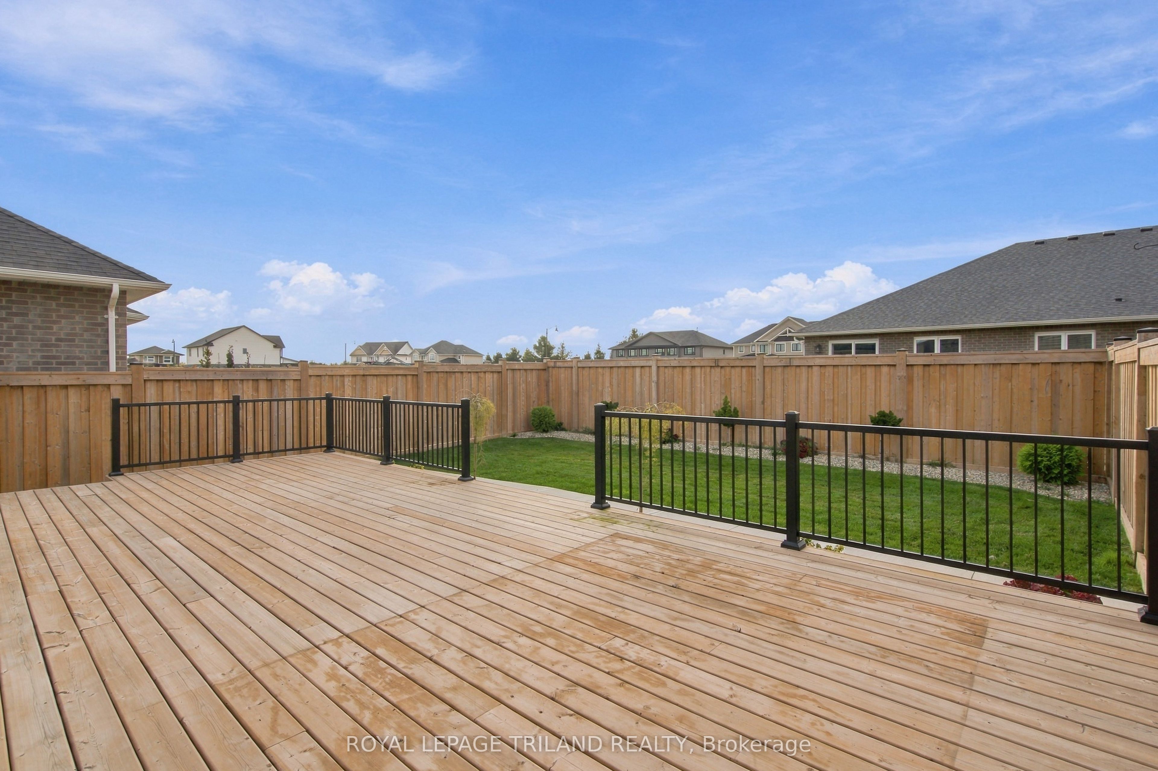 58 Silverleaf Path Property Photo 34