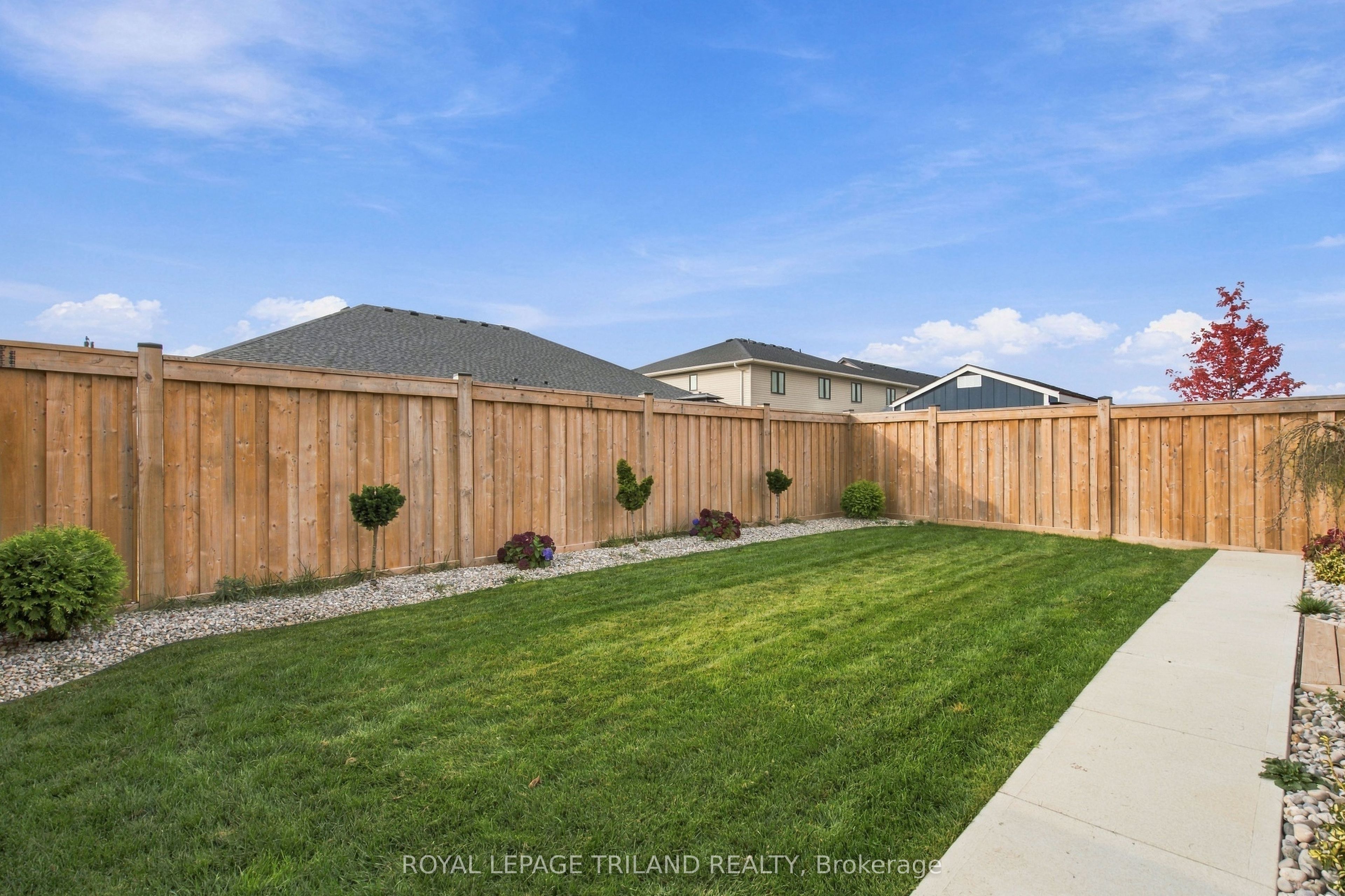 58 Silverleaf Path Property Photo 37