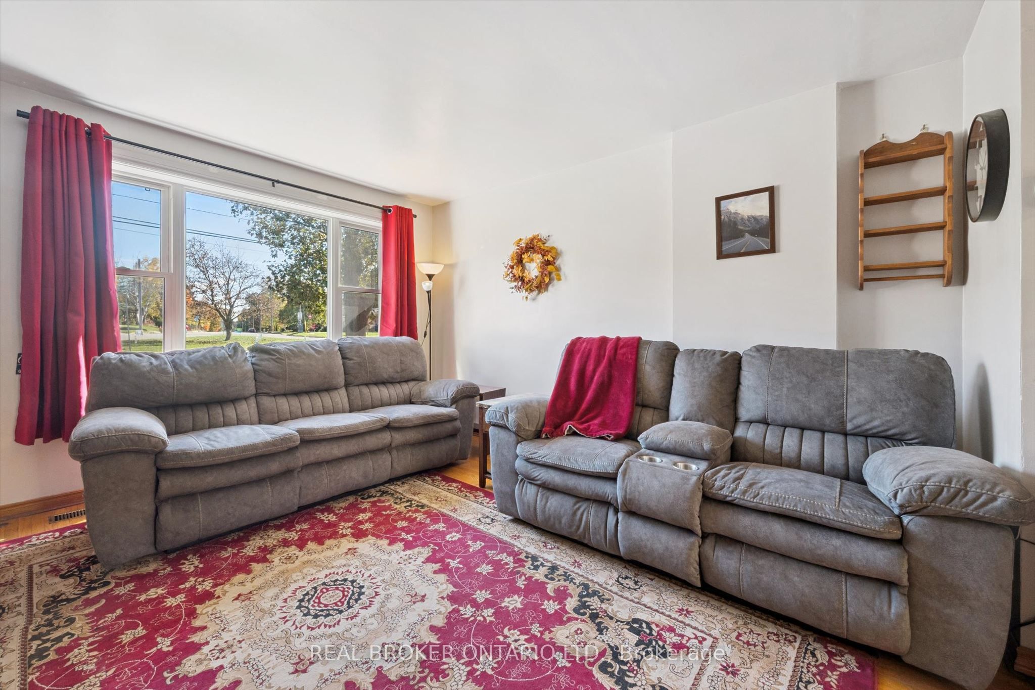 100 Waverley Drive Property Photo 6