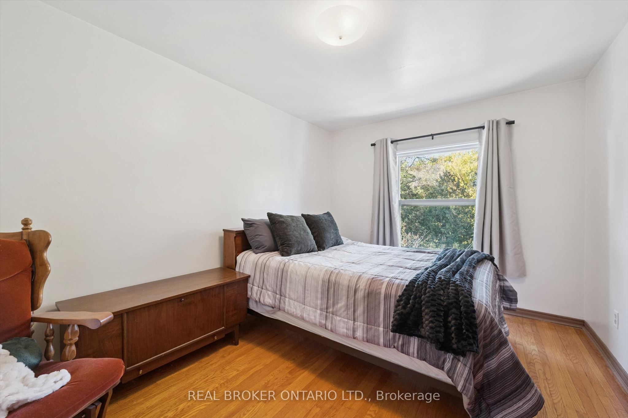 100 Waverley Drive Property Photo 20